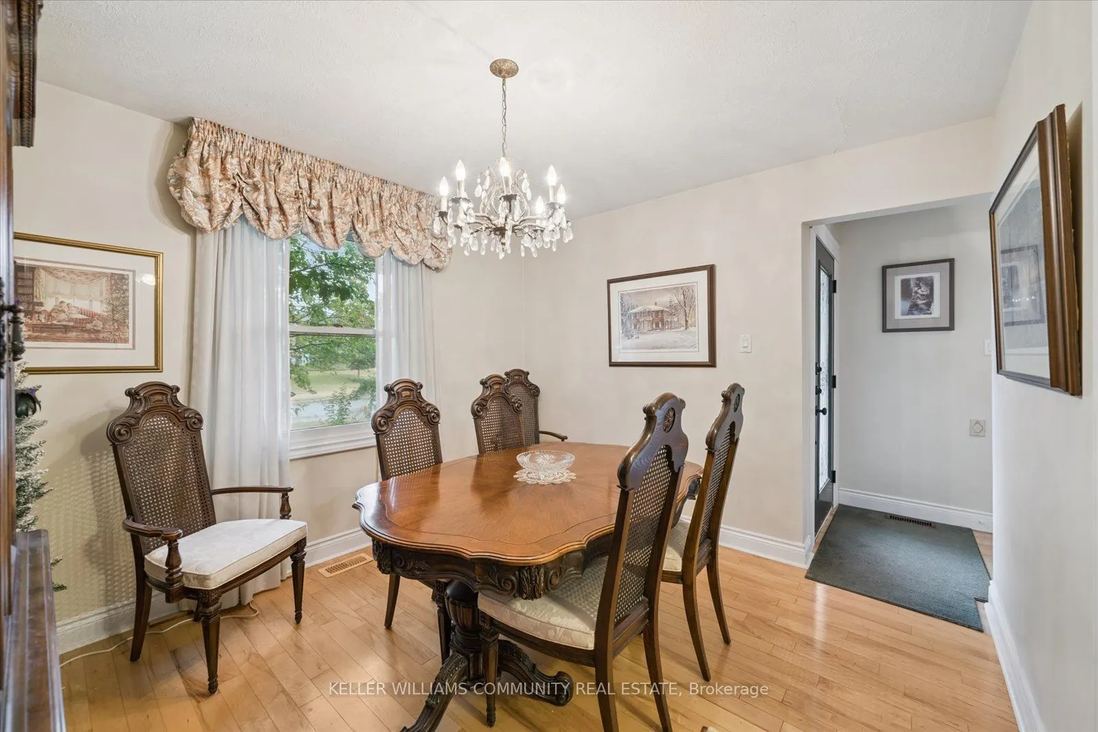 11 Bayleaf Court