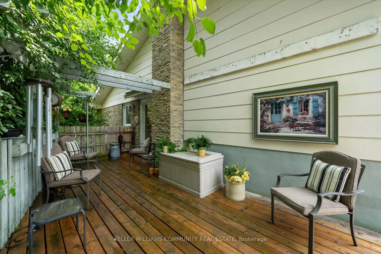 11 Bayleaf Court