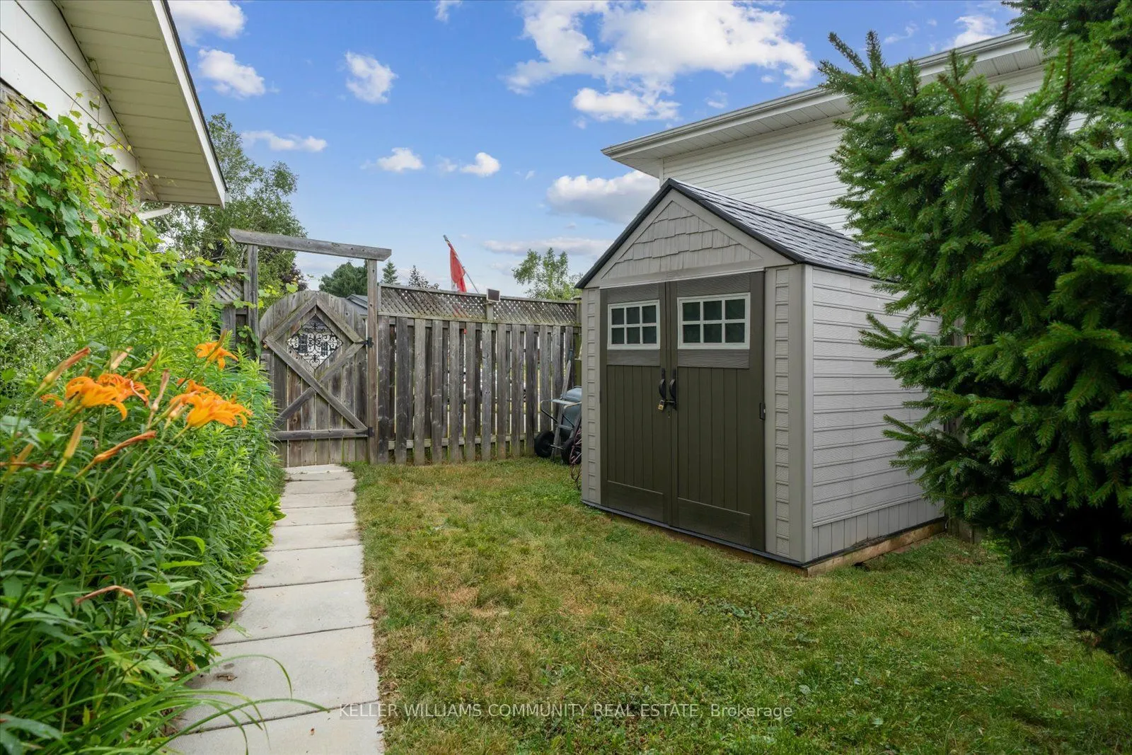 11 Bayleaf Court