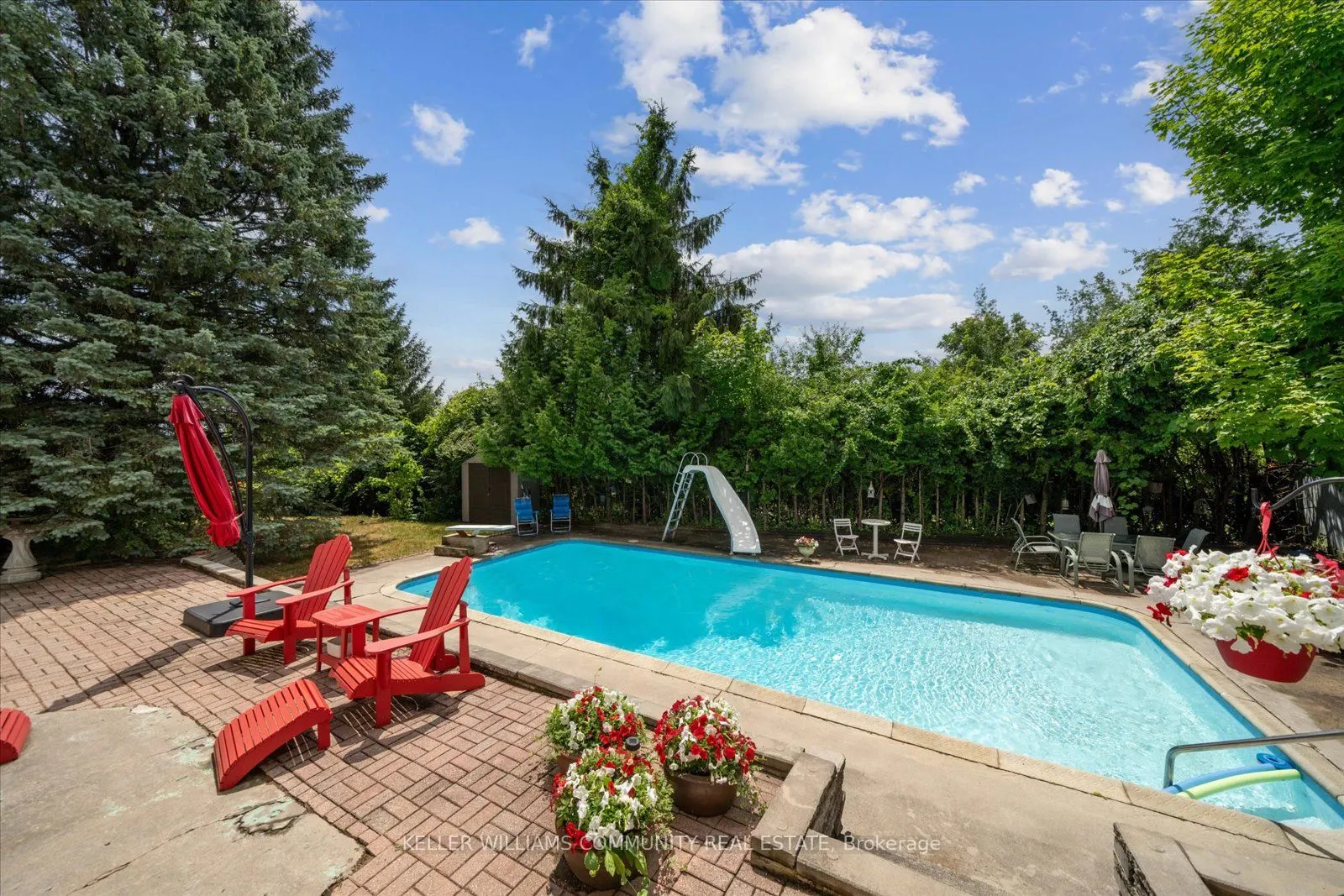 11 Bayleaf Court