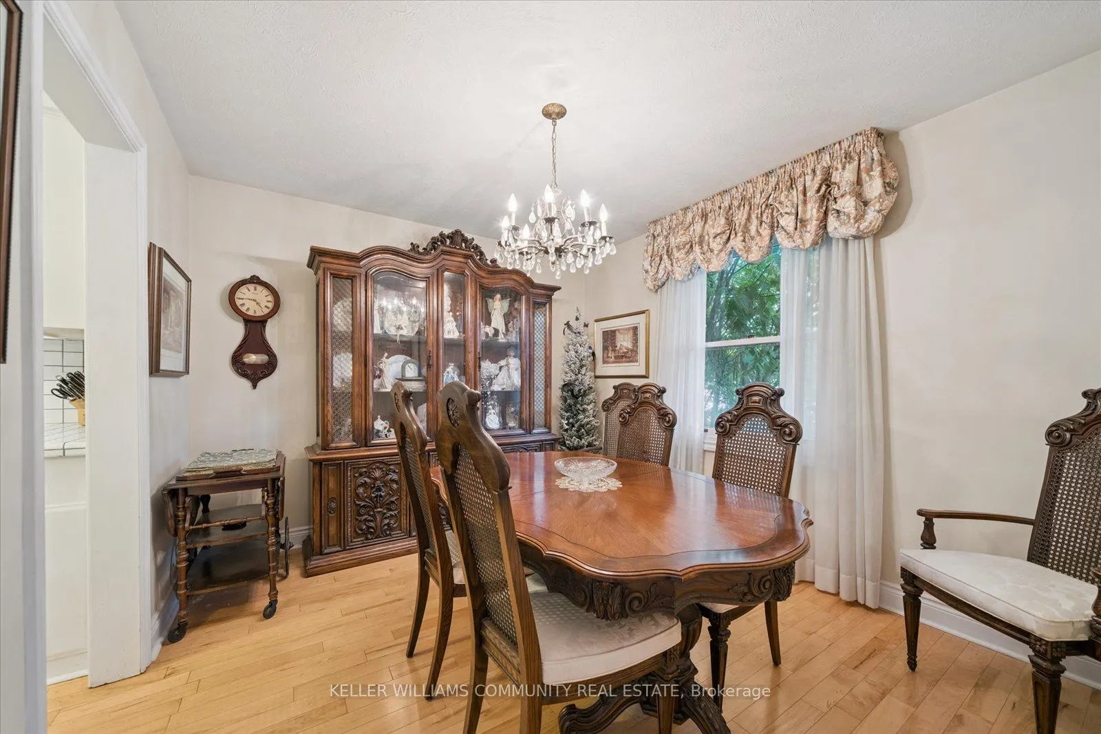 11 Bayleaf Court
