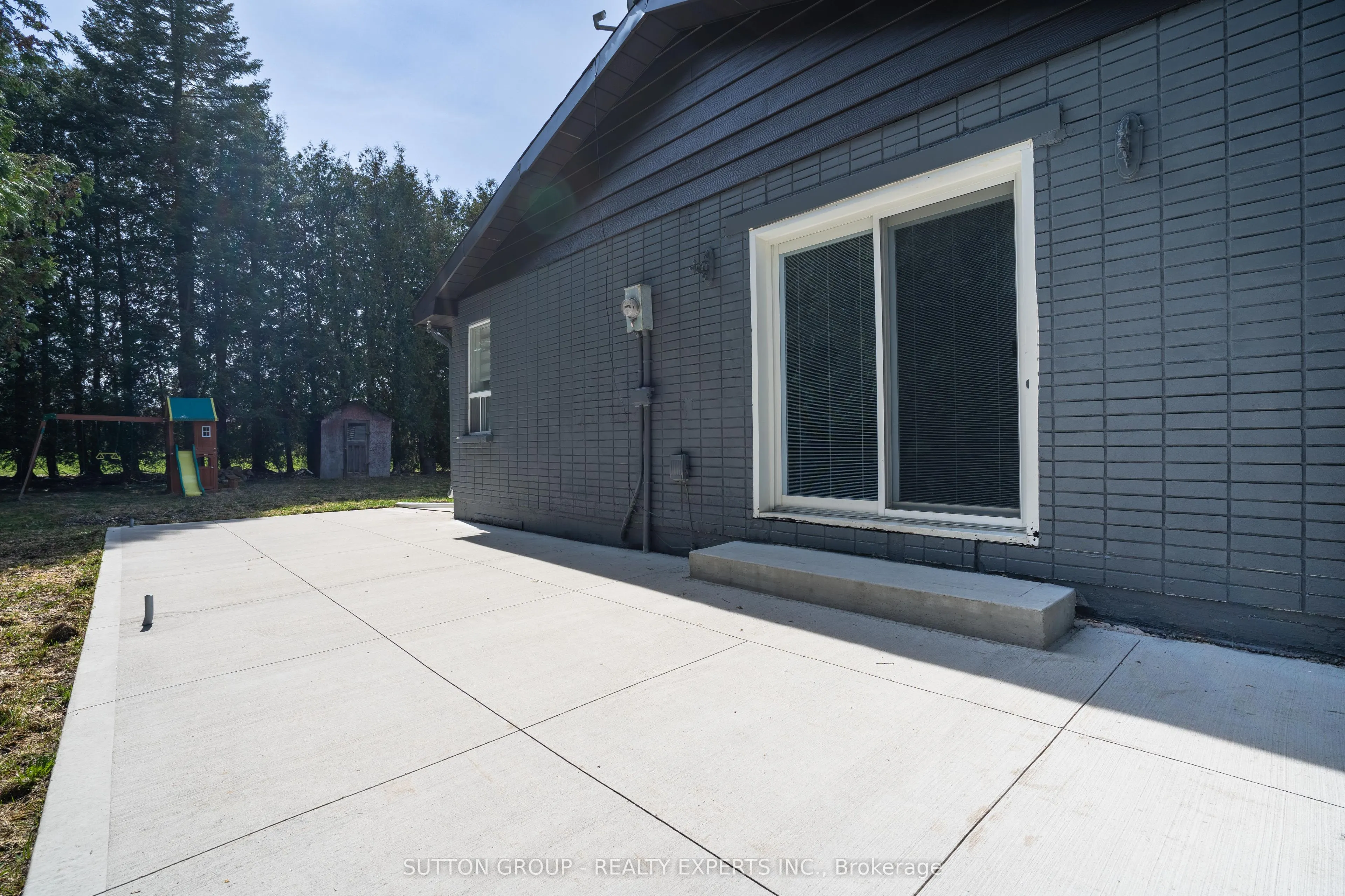 4934 Trafalgar Road N