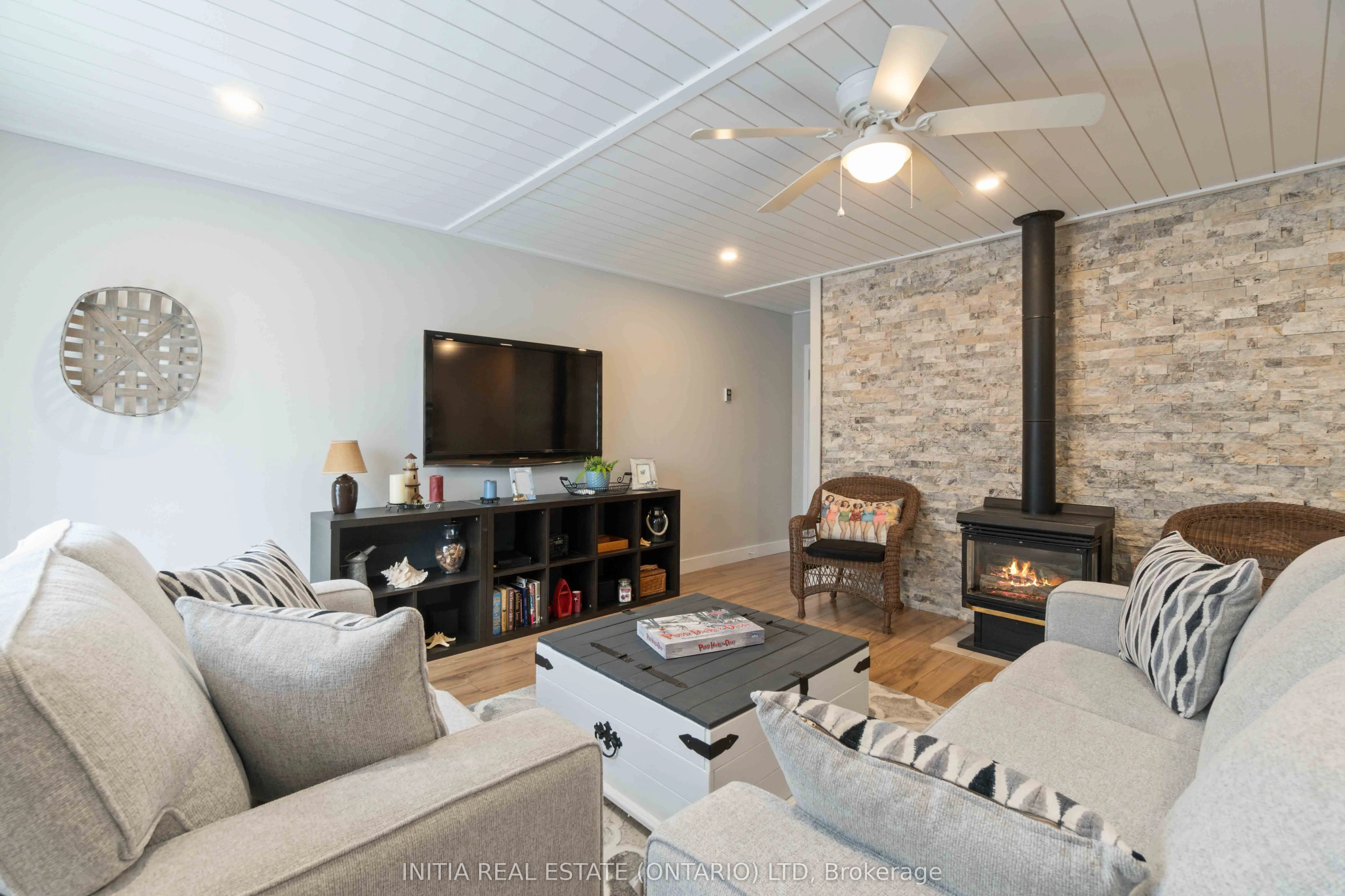 5 River Road, #11