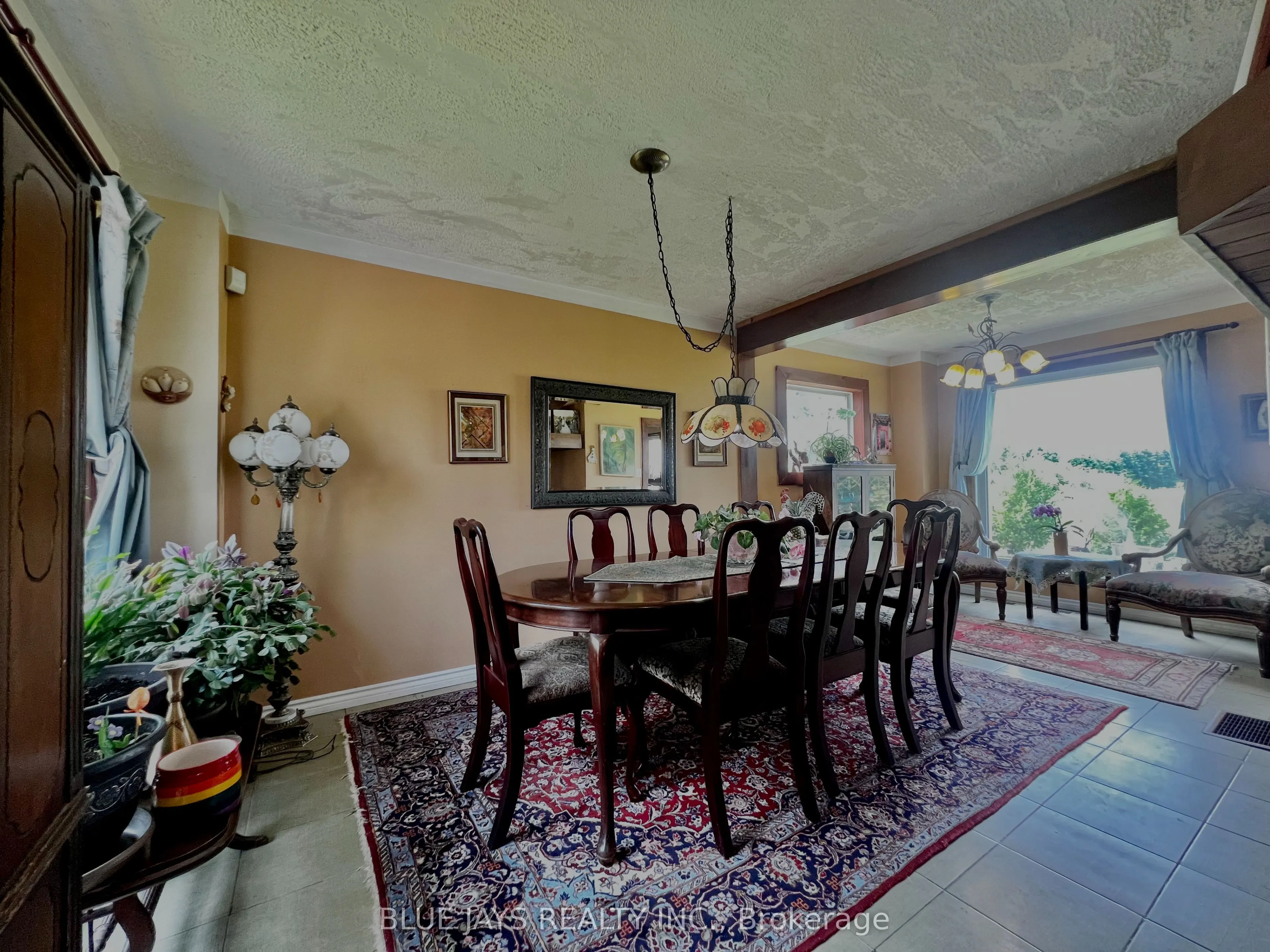 642421 270 Sideroad Road W