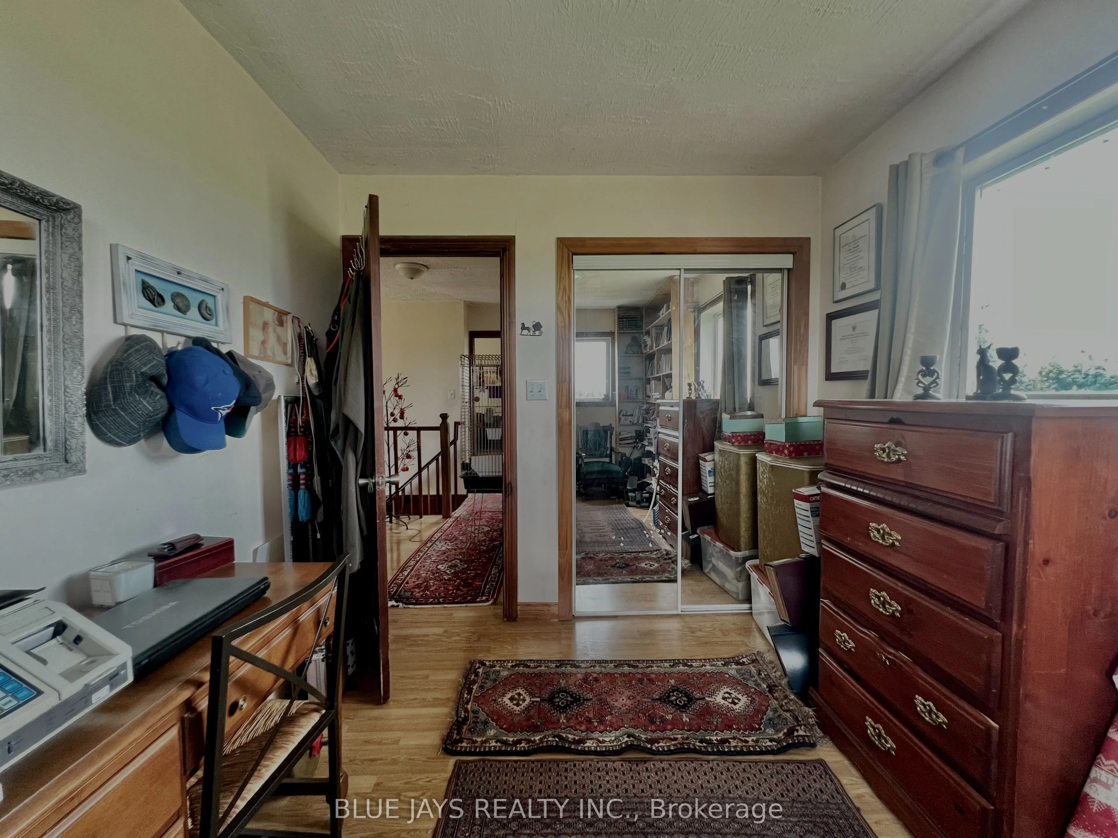 642421 270 Sideroad Road W