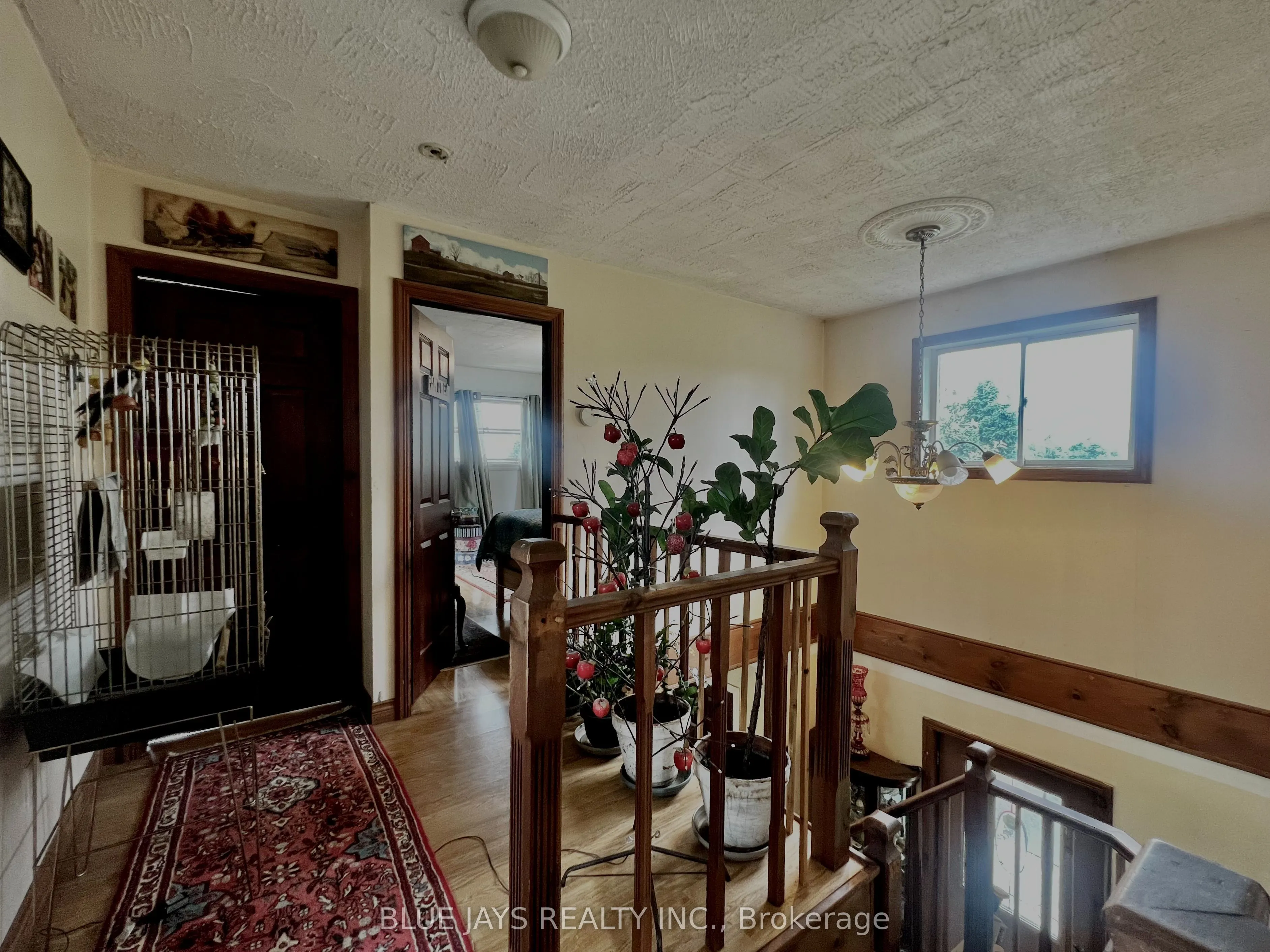 642421 270 Sideroad Road W