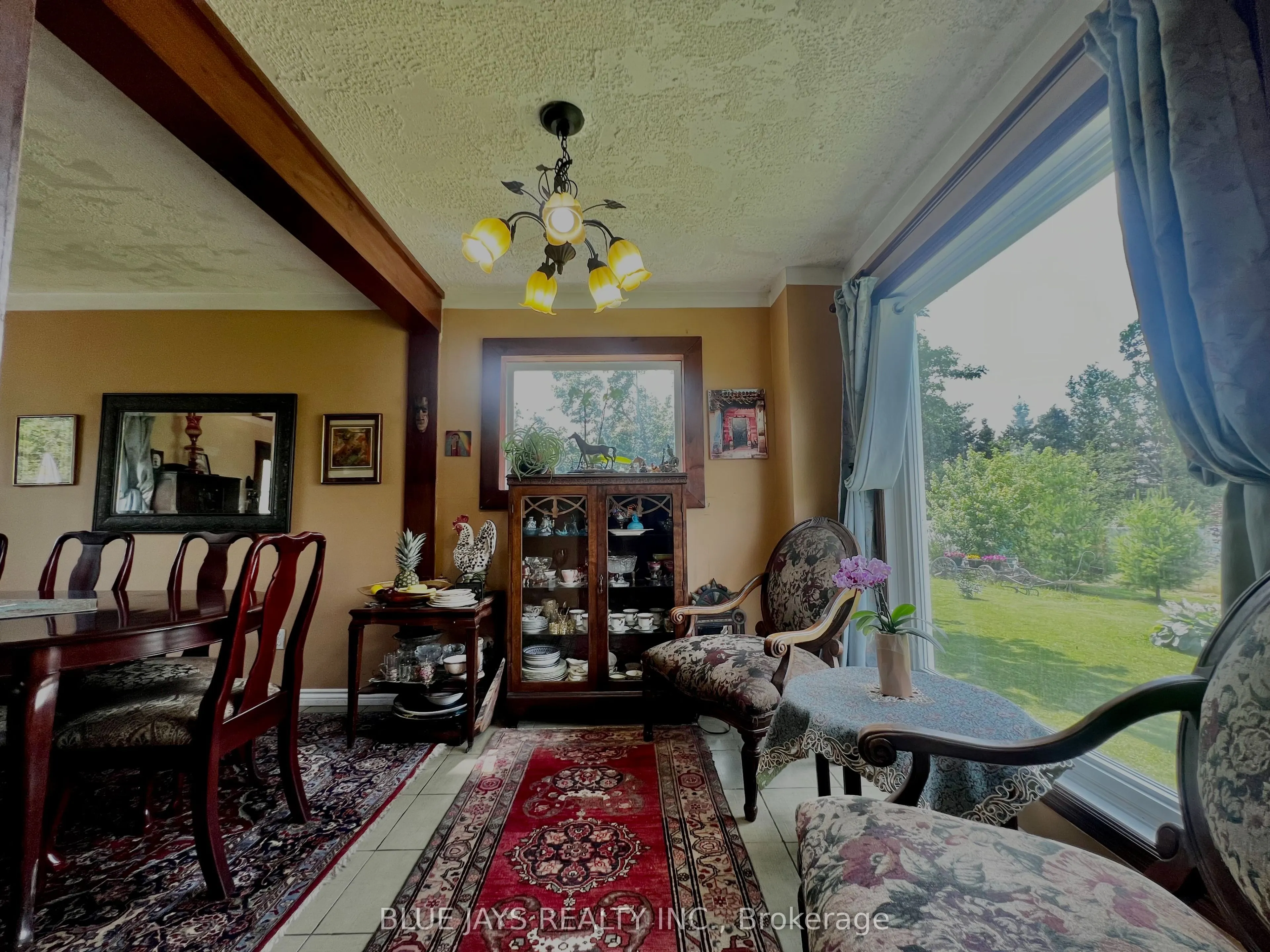 642421 270 Sideroad Road W