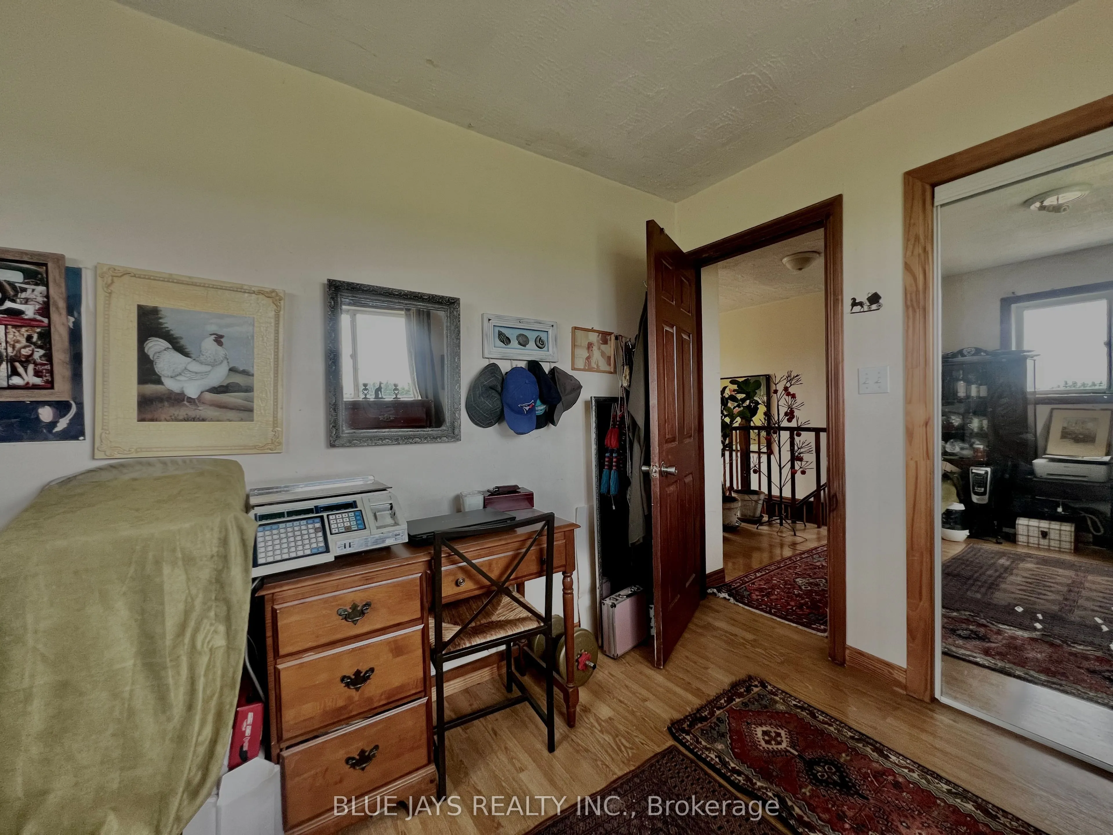 642421 270 Sideroad Road W