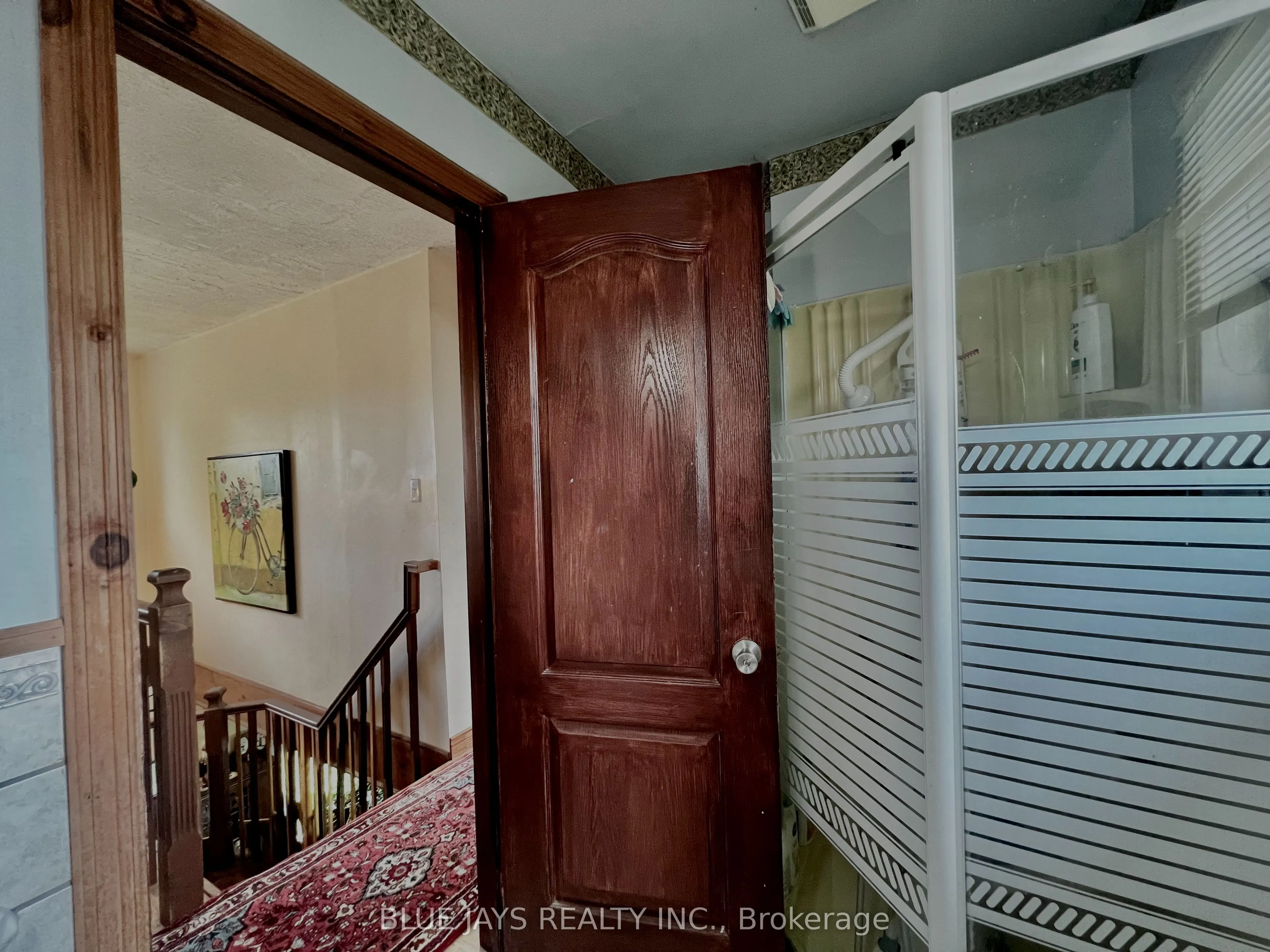 642421 270 Sideroad Road W