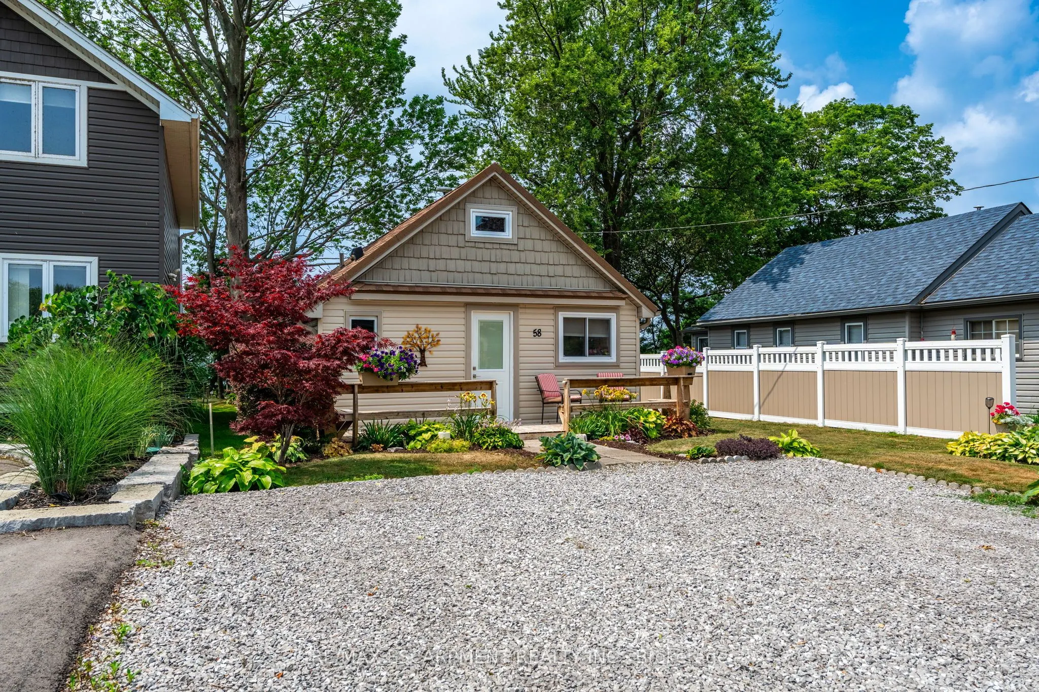 58 LAKESIDE Drive