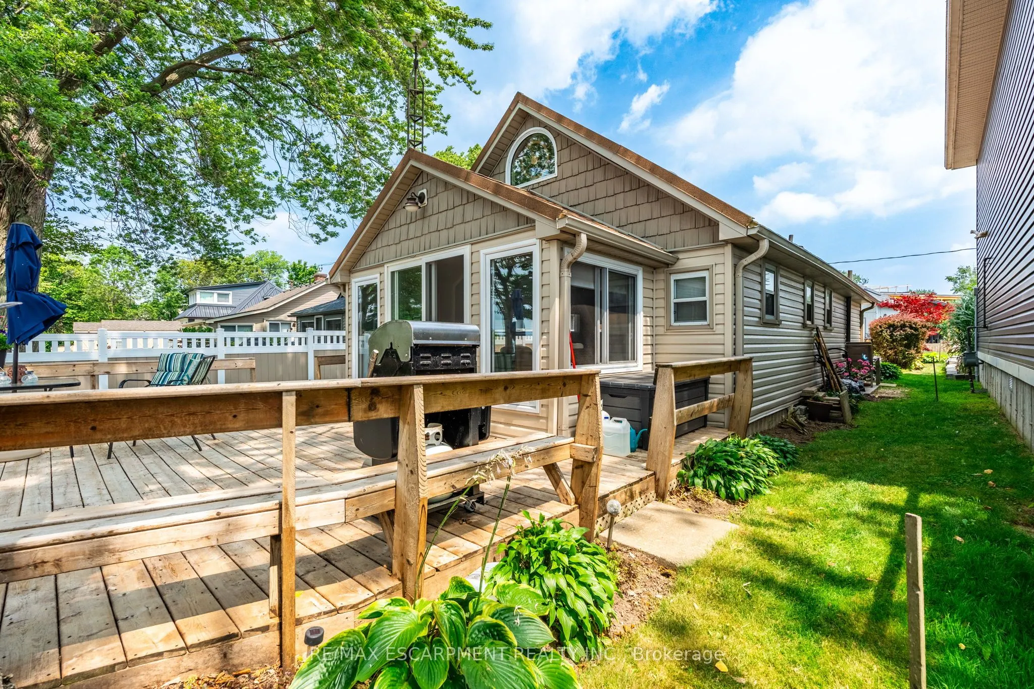 58 LAKESIDE Drive