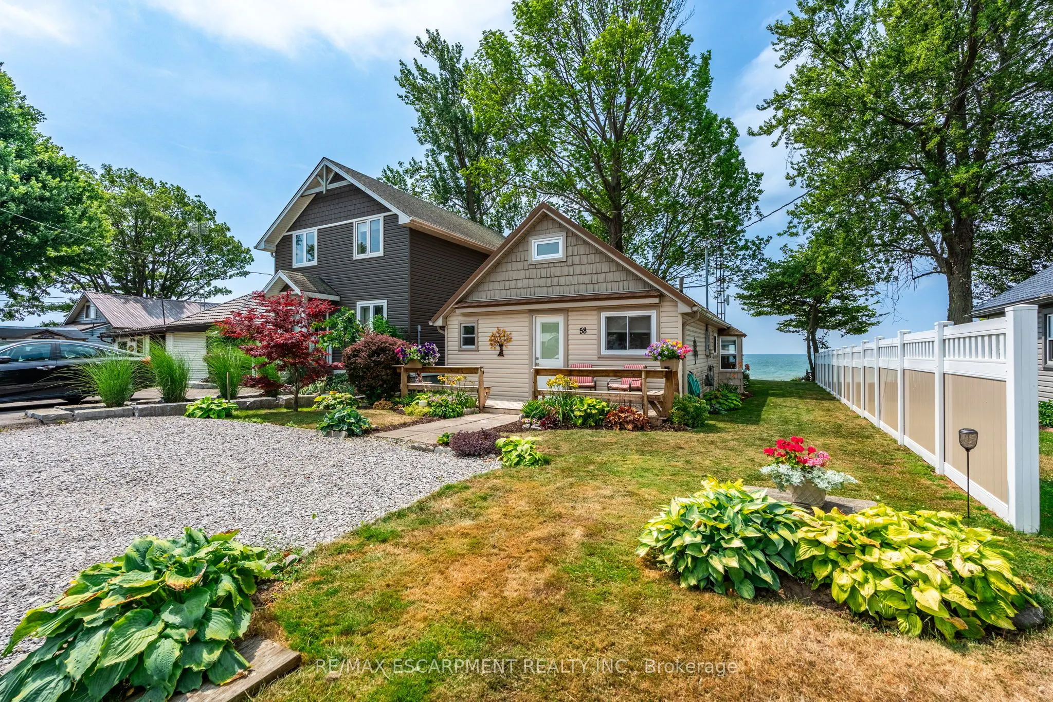 58 LAKESIDE Drive