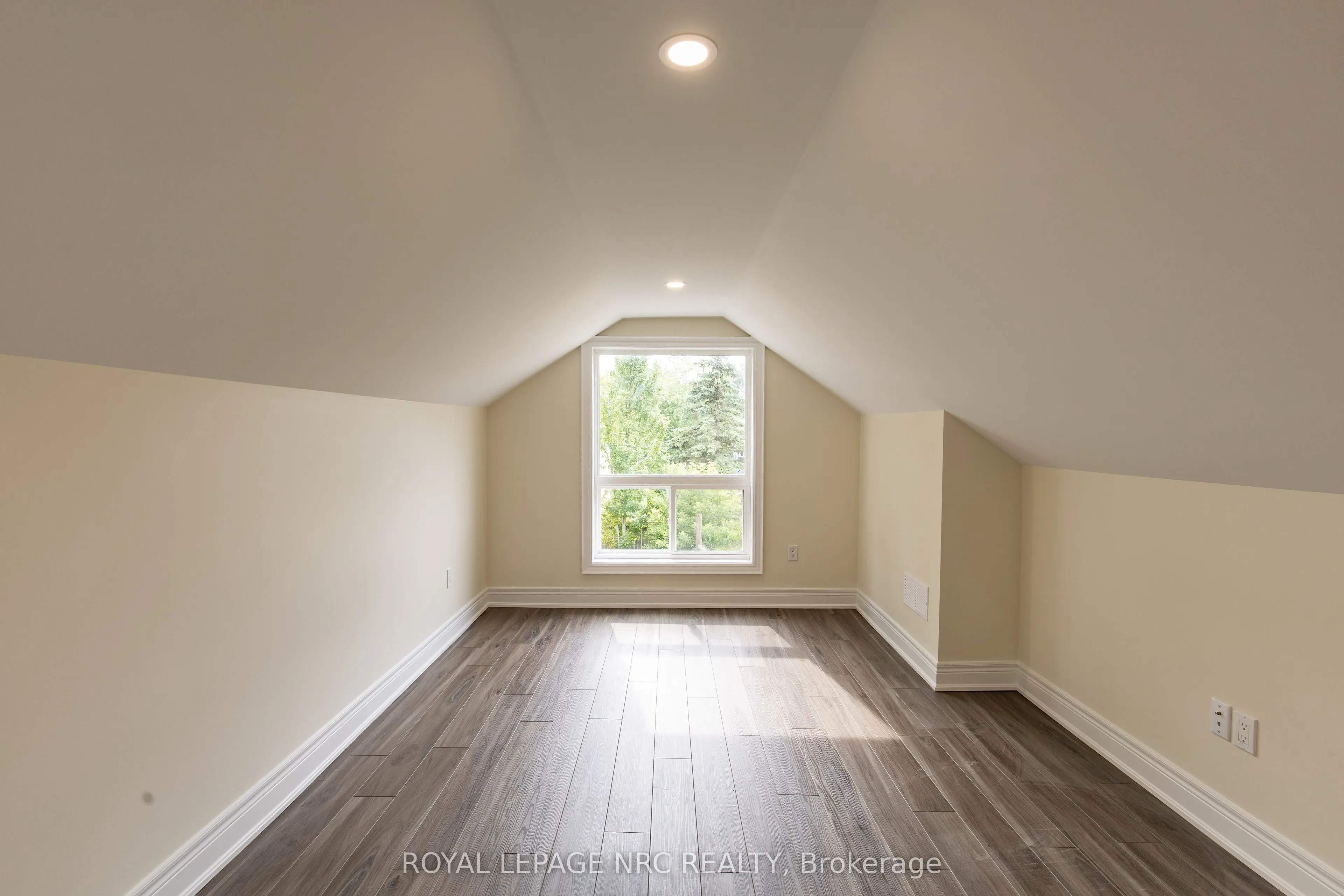 88 Merritt Parkway N