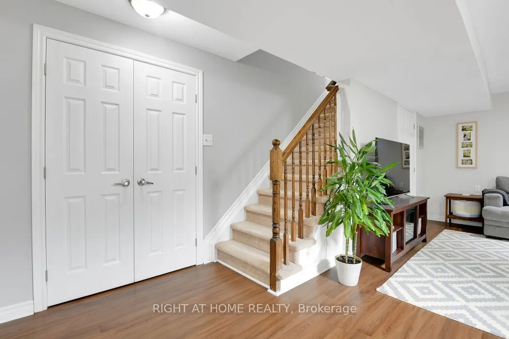 414 Vendevale Avenue