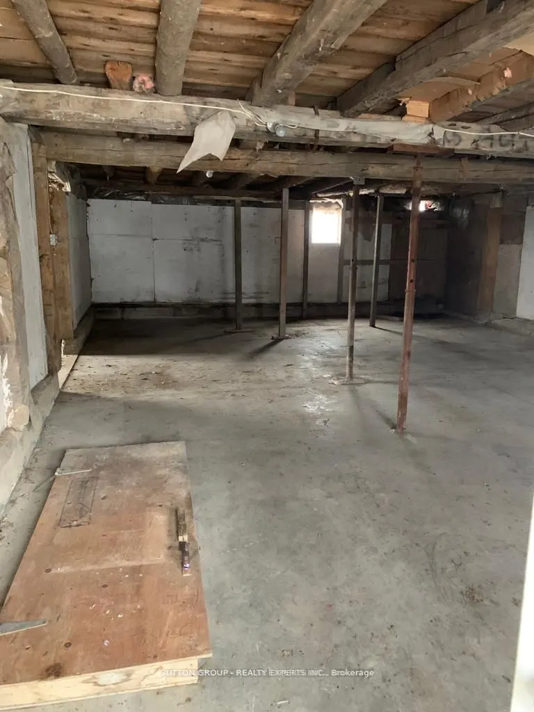 6272 Colonel Talbot Road
