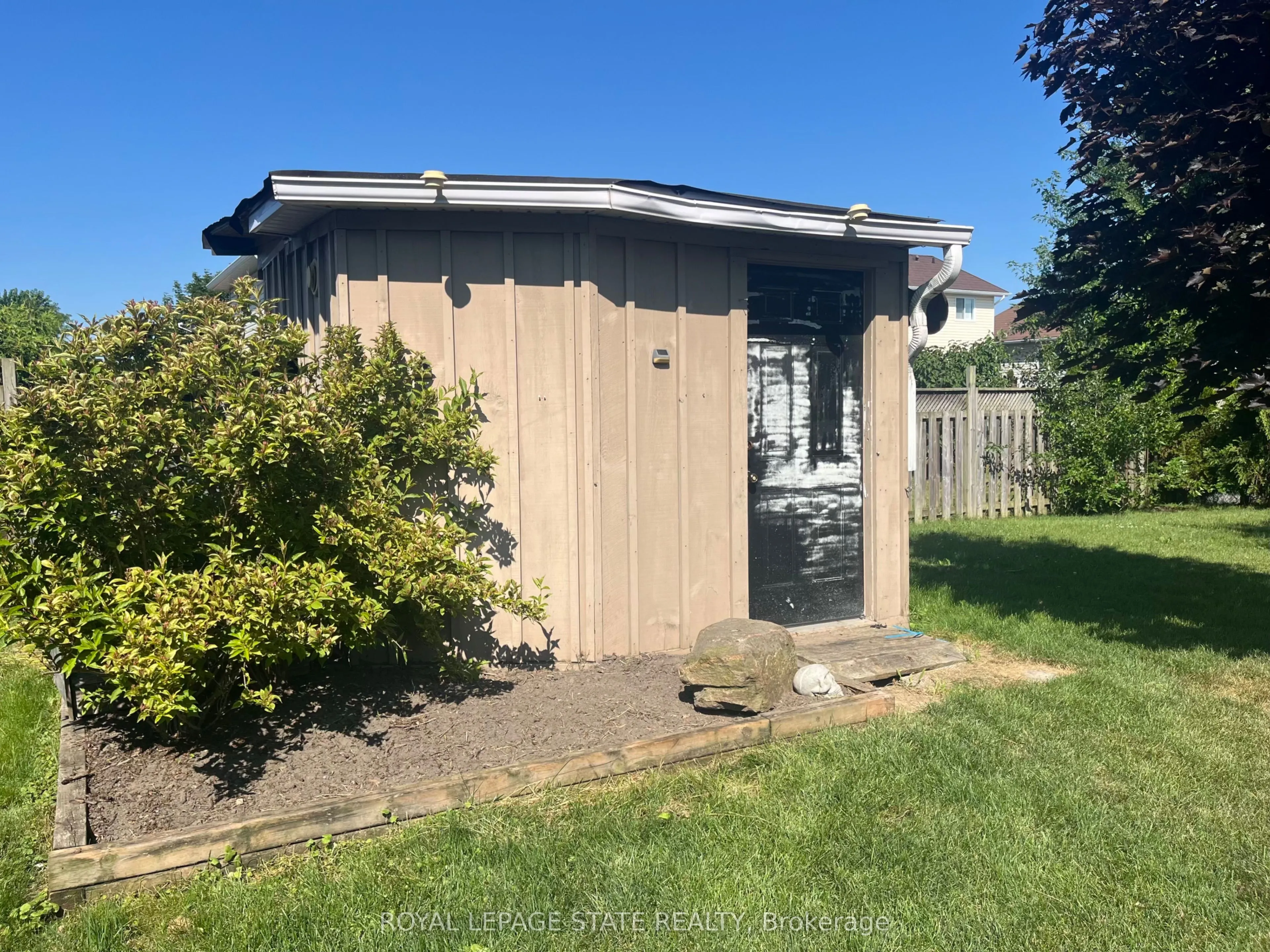 17 Mapleview Drive
