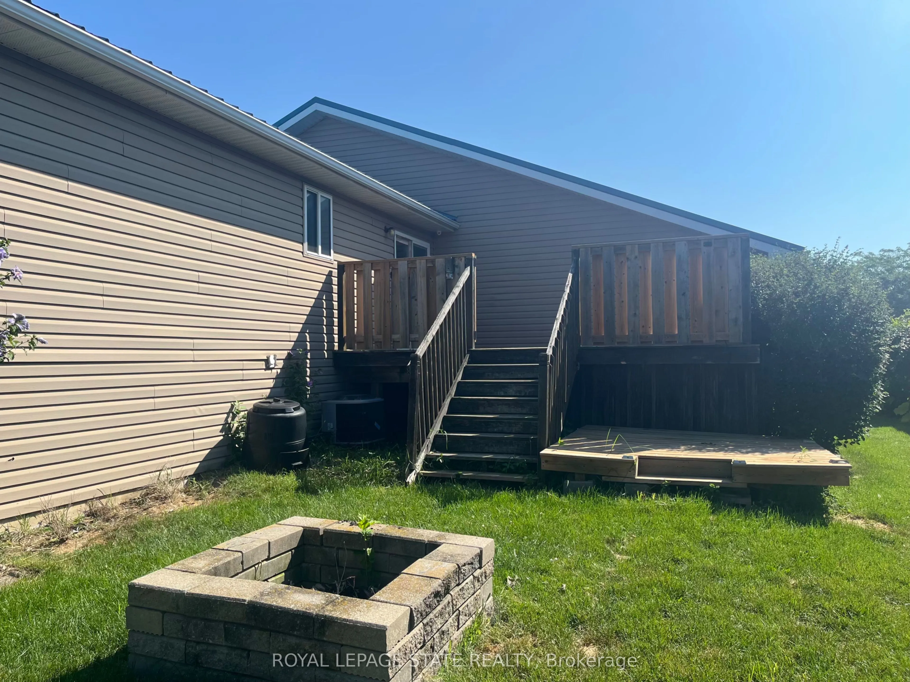 17 Mapleview Drive