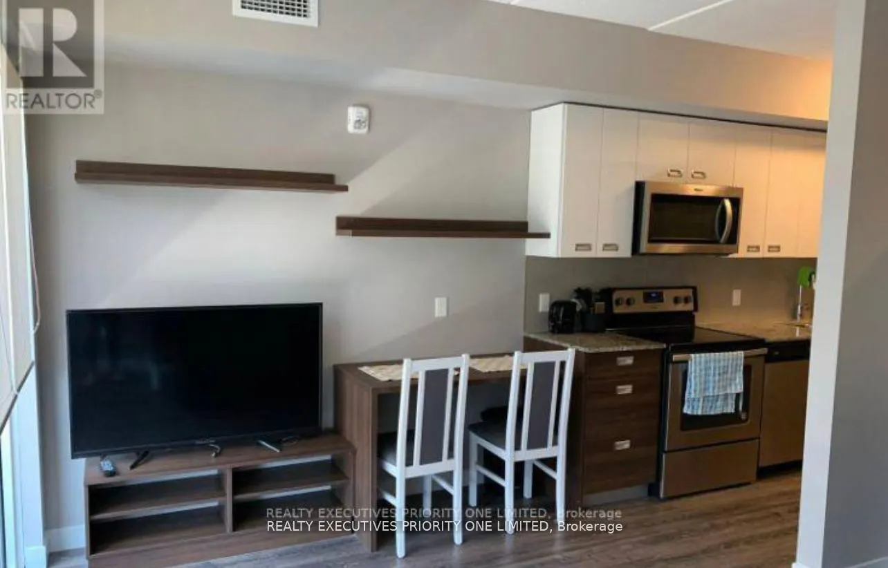 308 Lester Street, #628