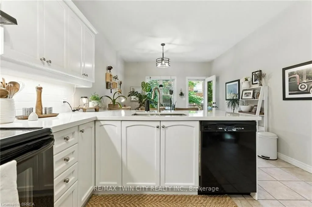 24 Hardy Road, #18