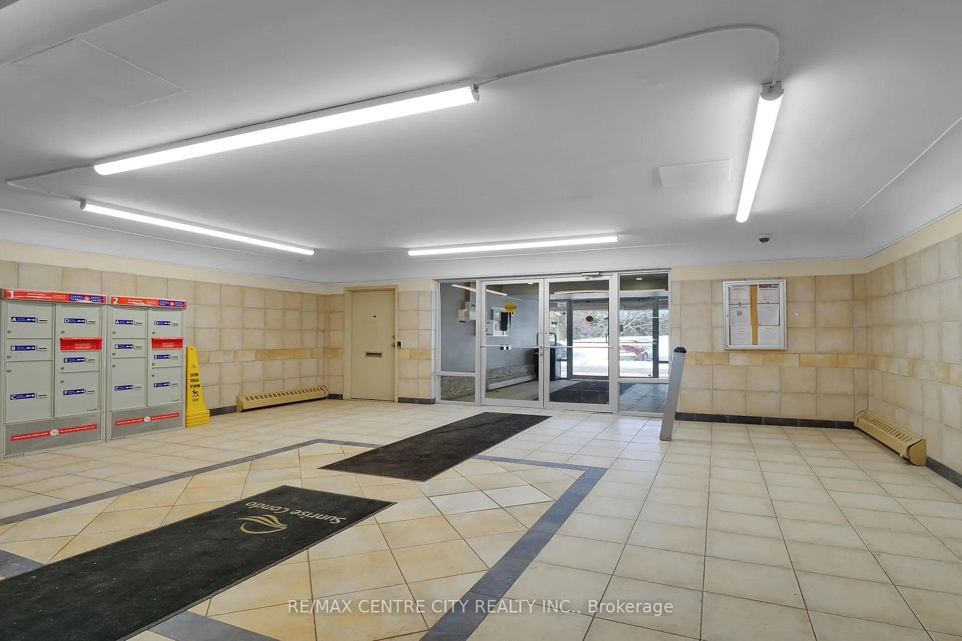 573 Mornington Avenue, #512