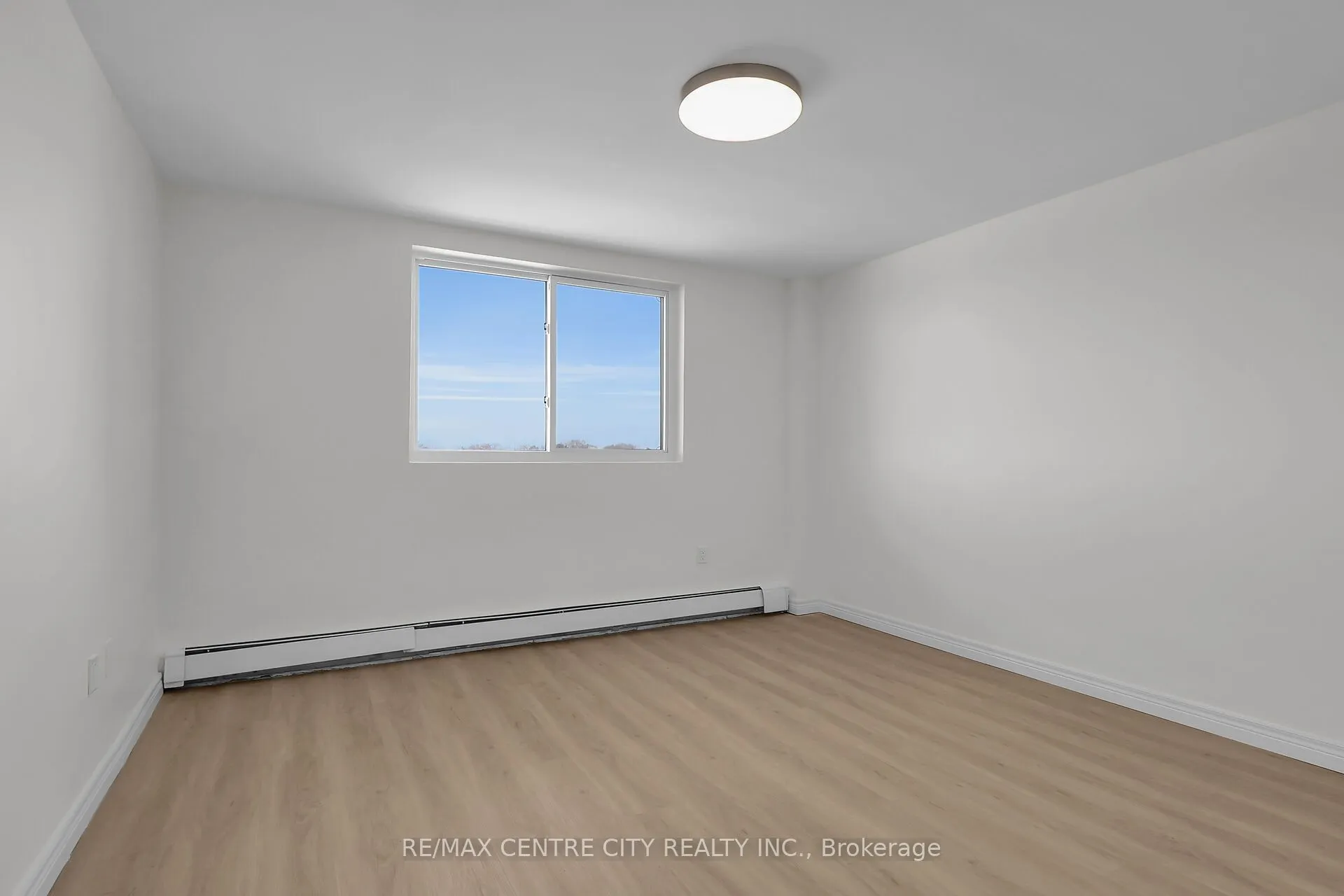 573 Mornington Avenue, #512