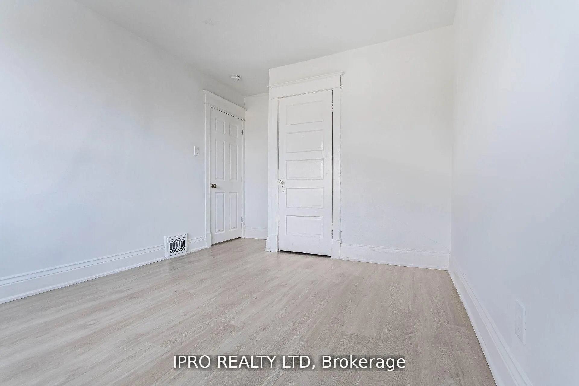 35 Chestnut Avenue