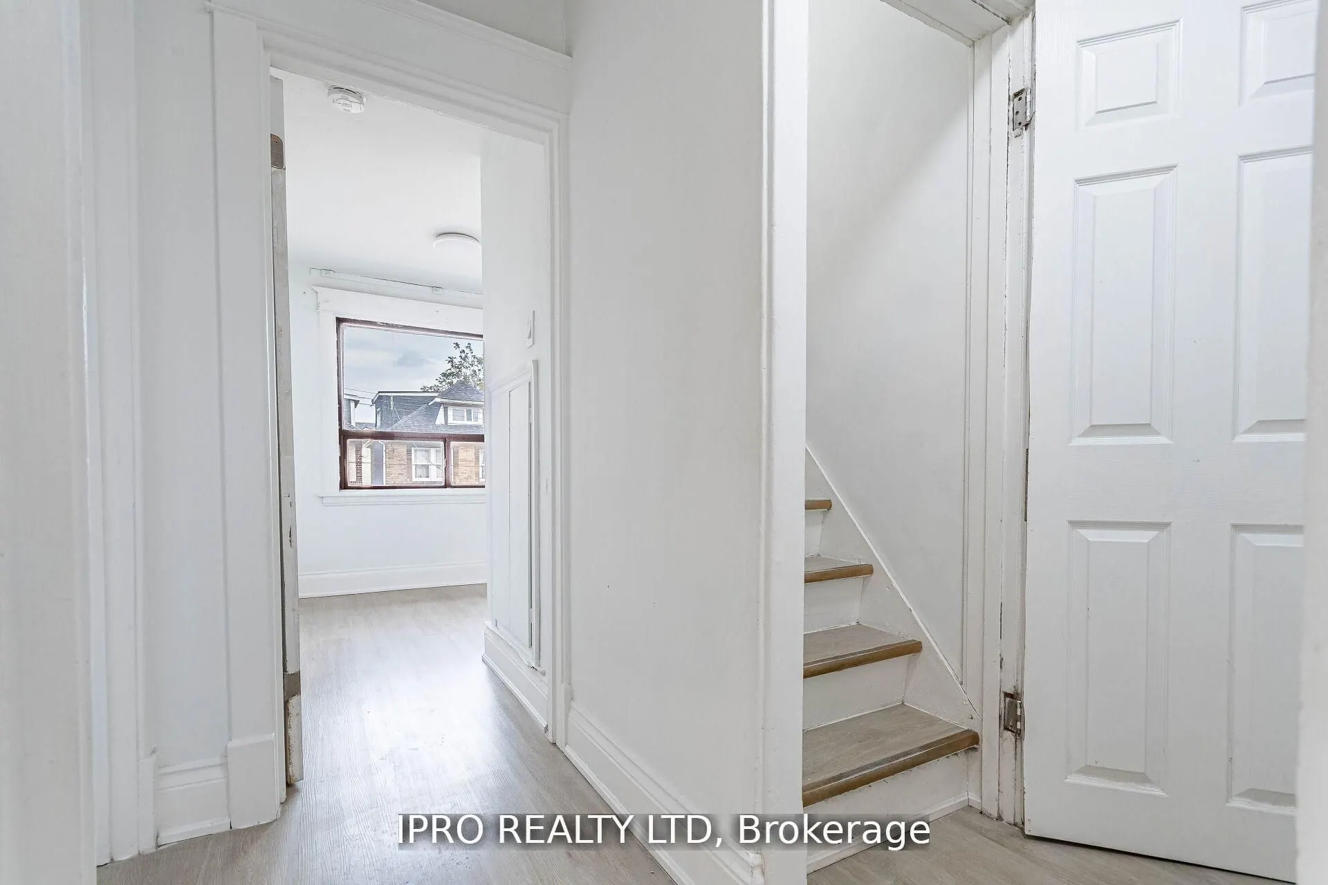 35 Chestnut Avenue
