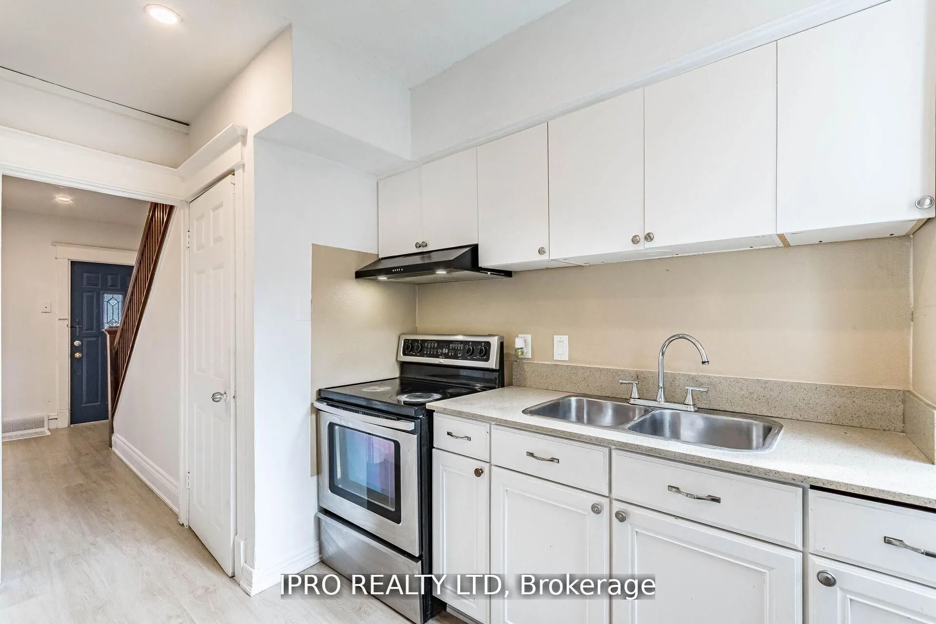 35 Chestnut Avenue