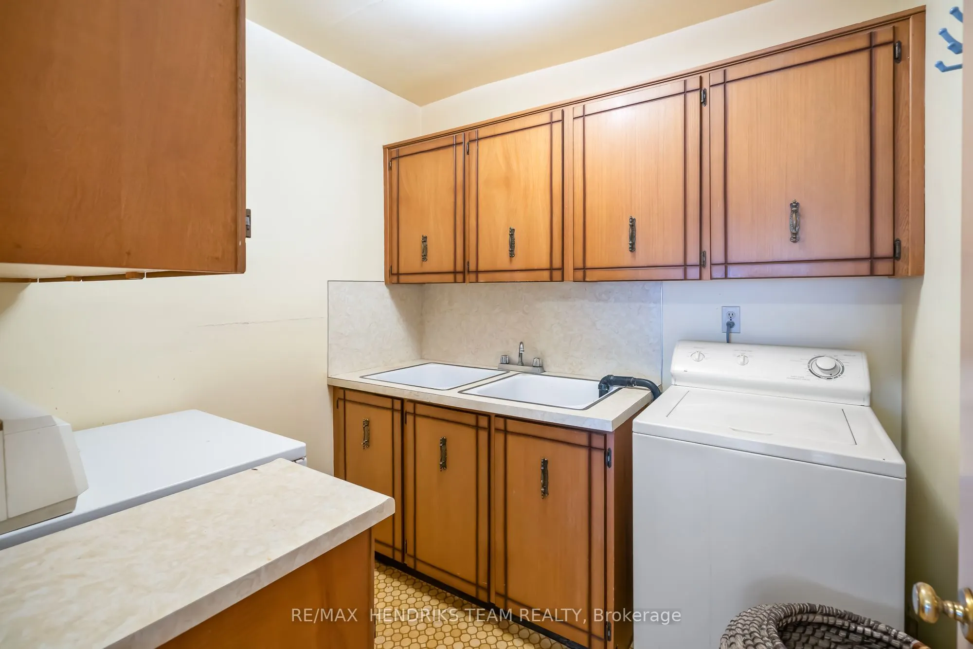 5124 Greenlane Road