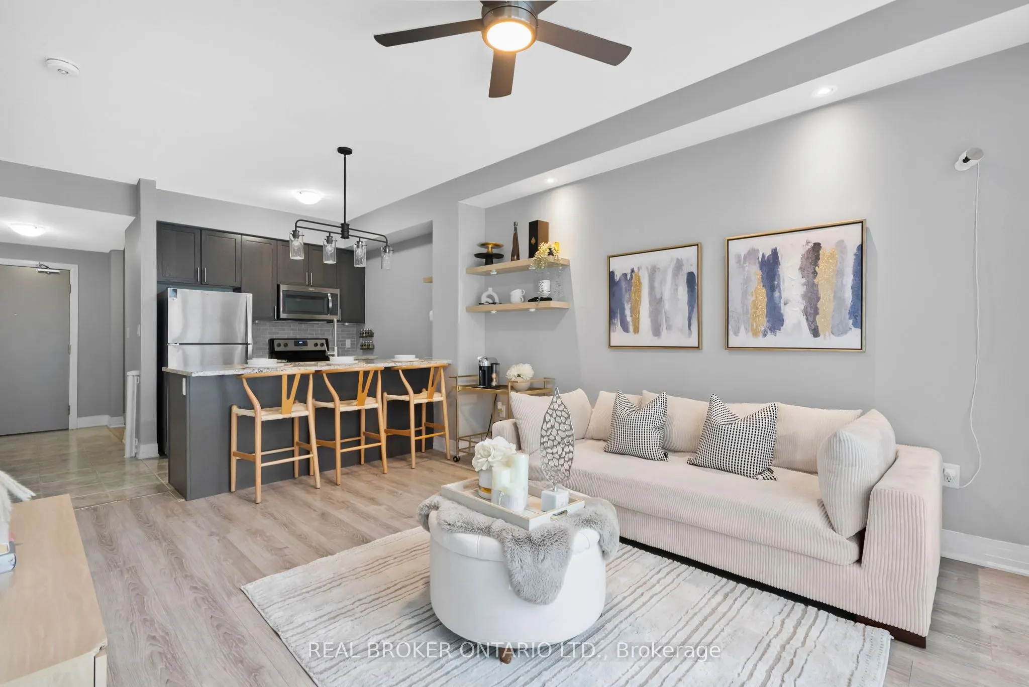 10 CONCORD Place W, #110