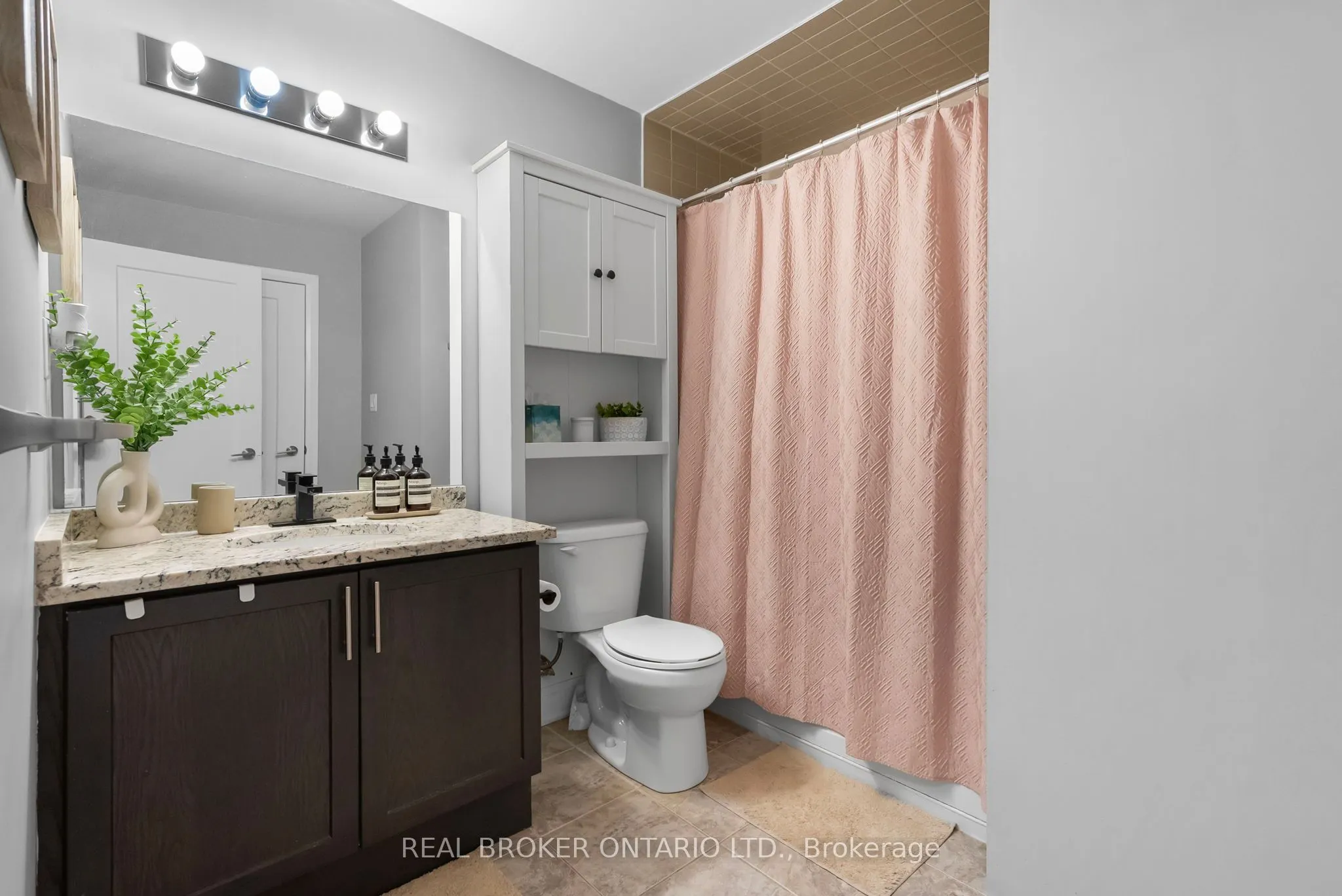 10 CONCORD Place W, #110