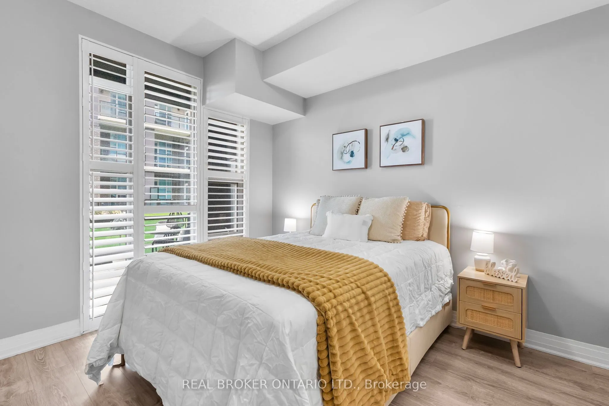 10 CONCORD Place W, #110