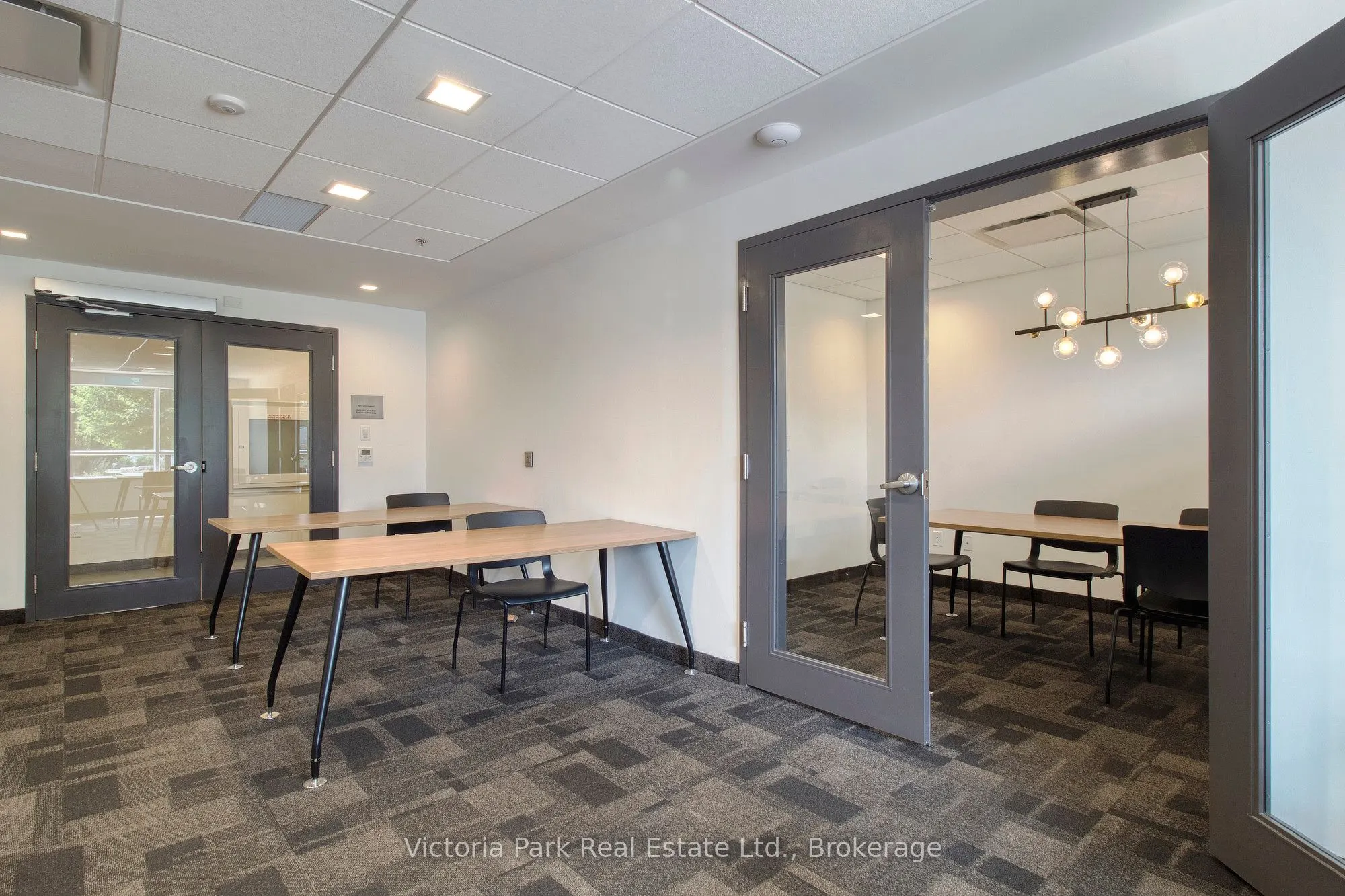 251 Northfield Drive E, #610