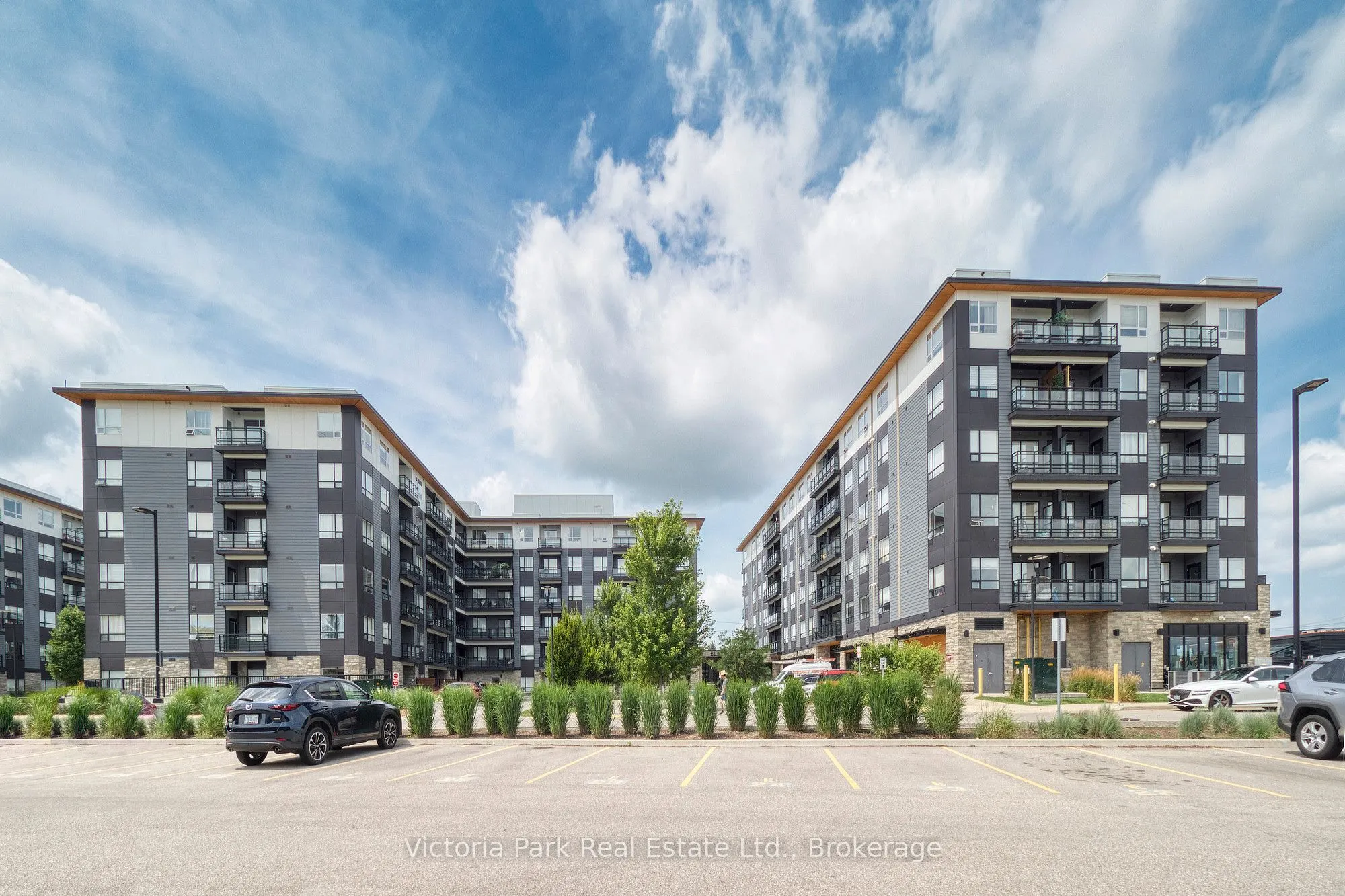 251 Northfield Drive E, #610