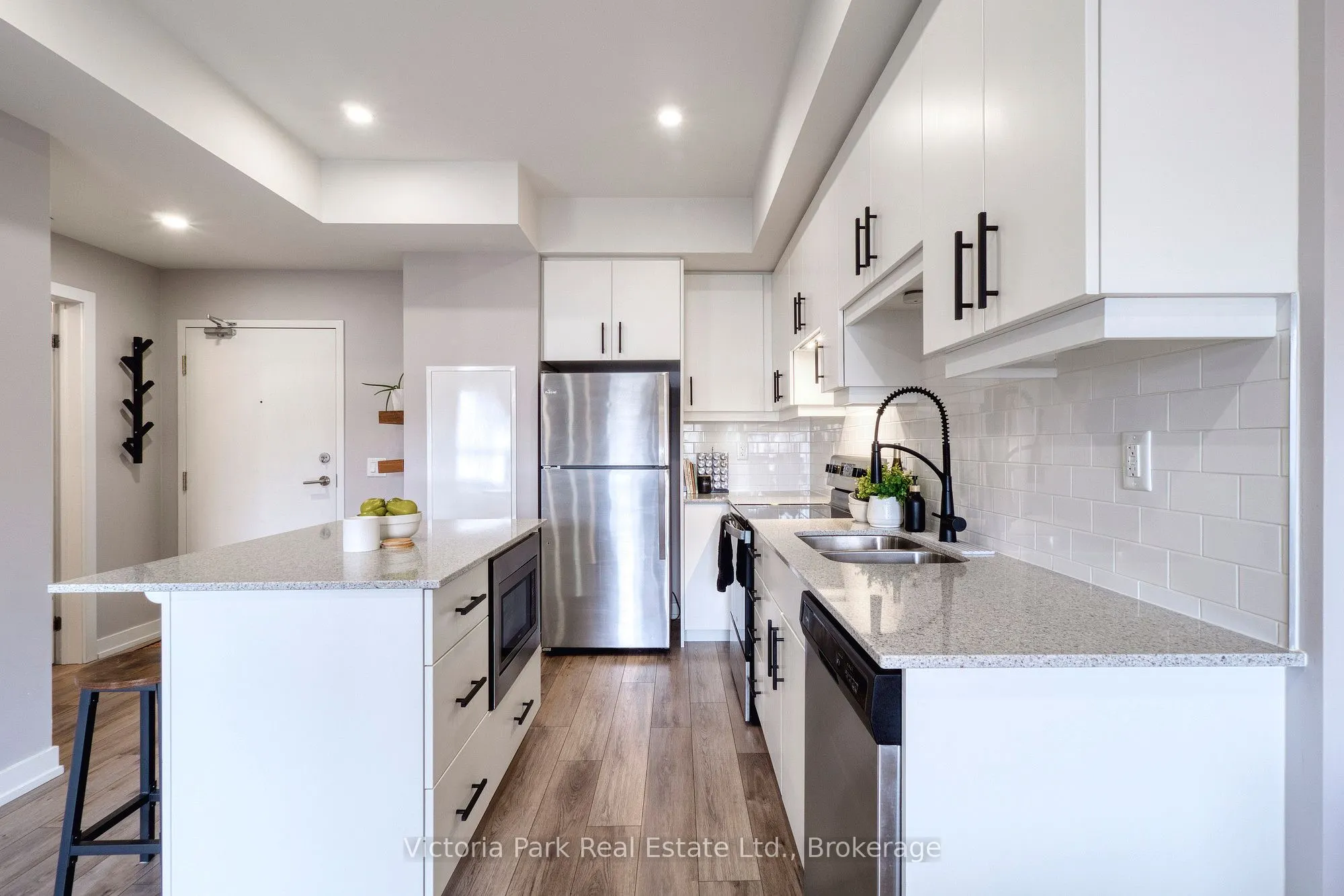 251 Northfield Drive E, #610
