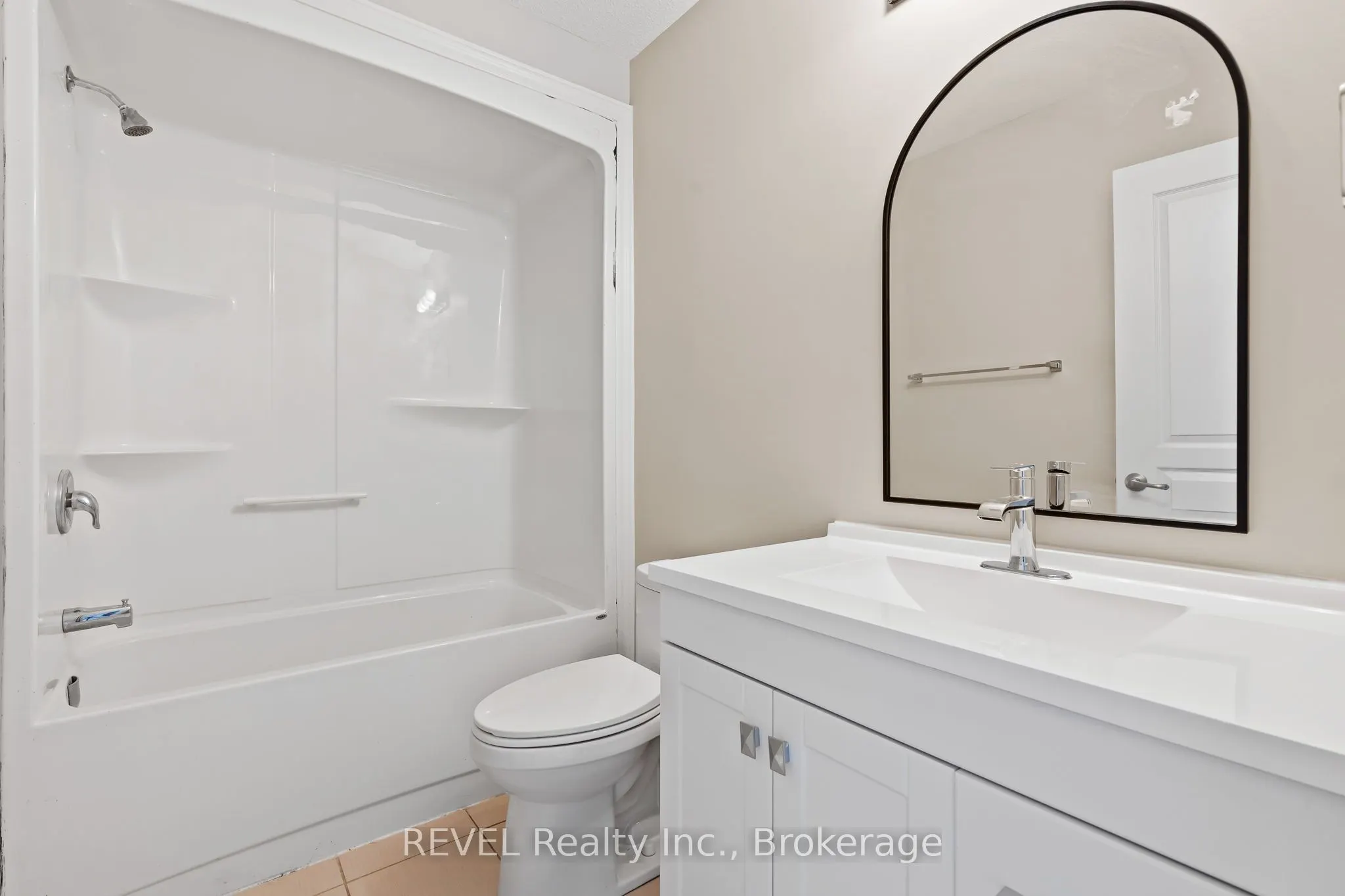 124 Roselawn Crescent