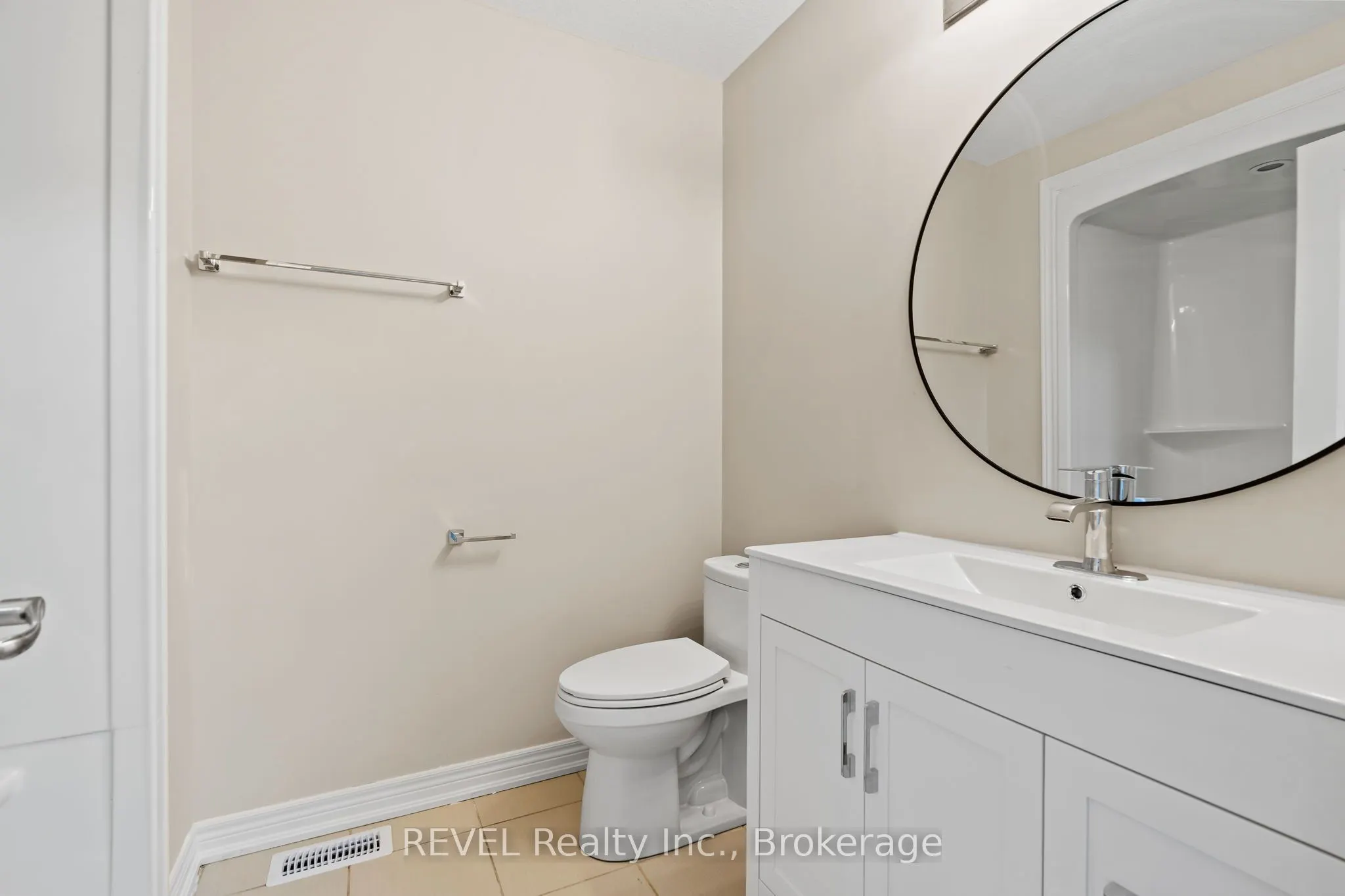 124 Roselawn Crescent