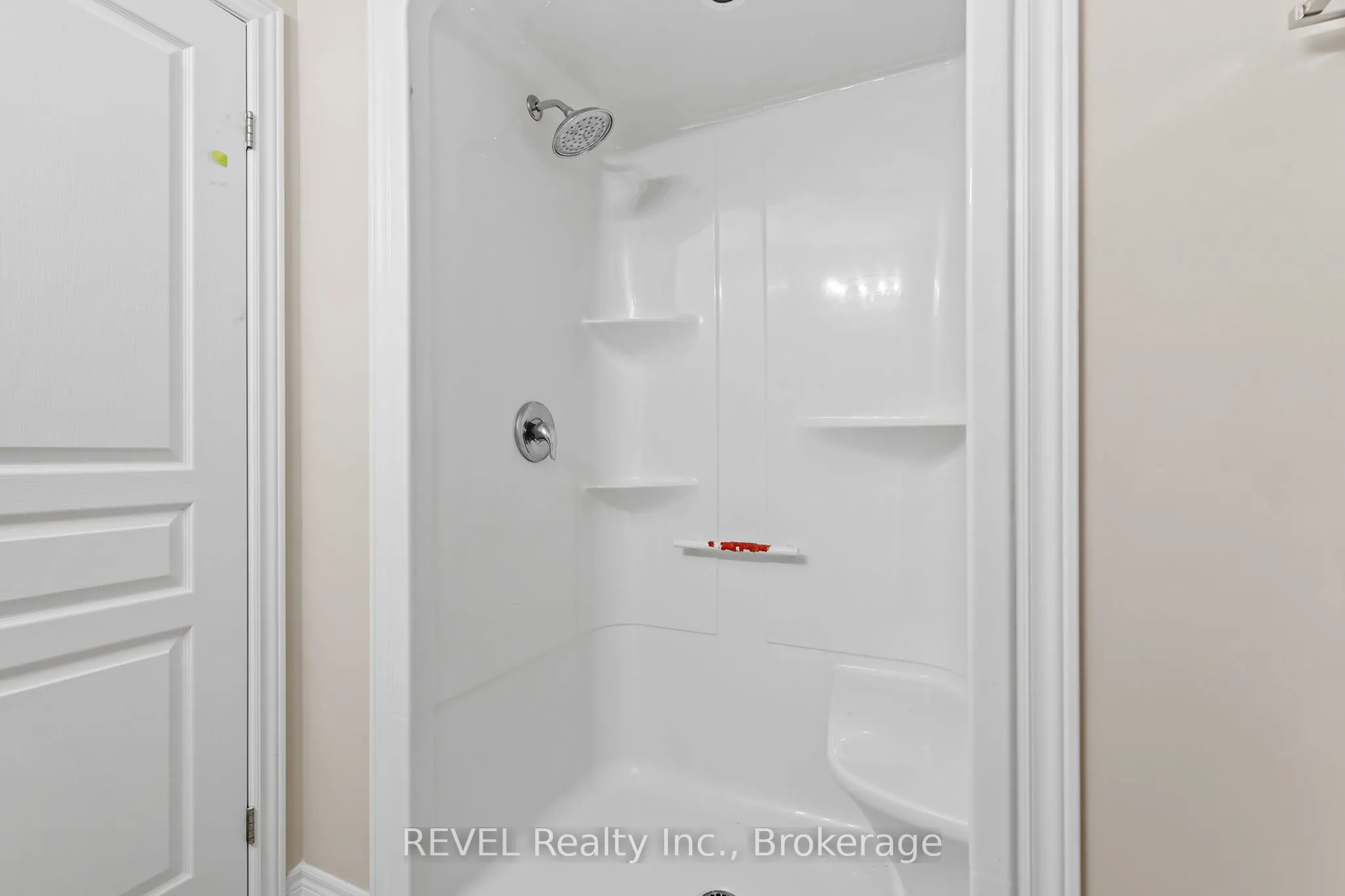 124 Roselawn Crescent