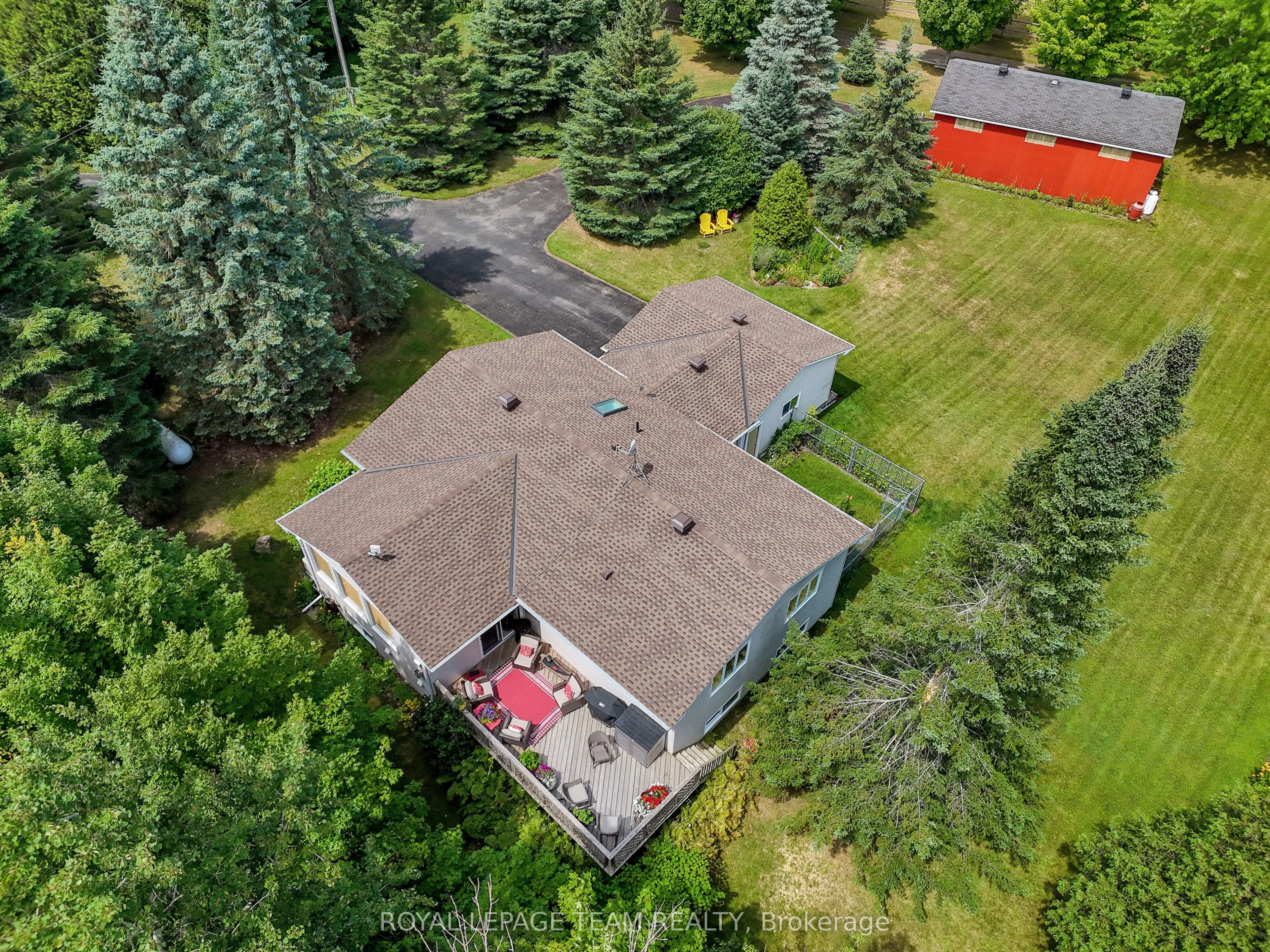 1043 County rd 44 Road E