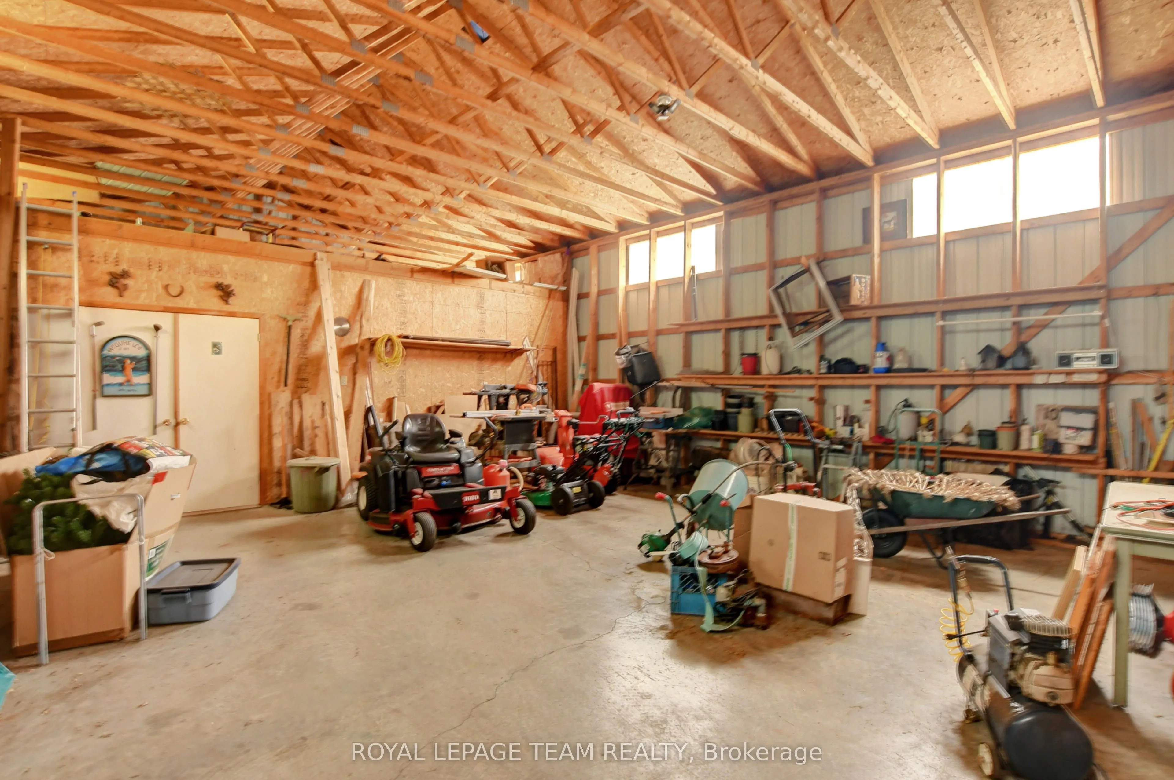 1043 County rd 44 Road E