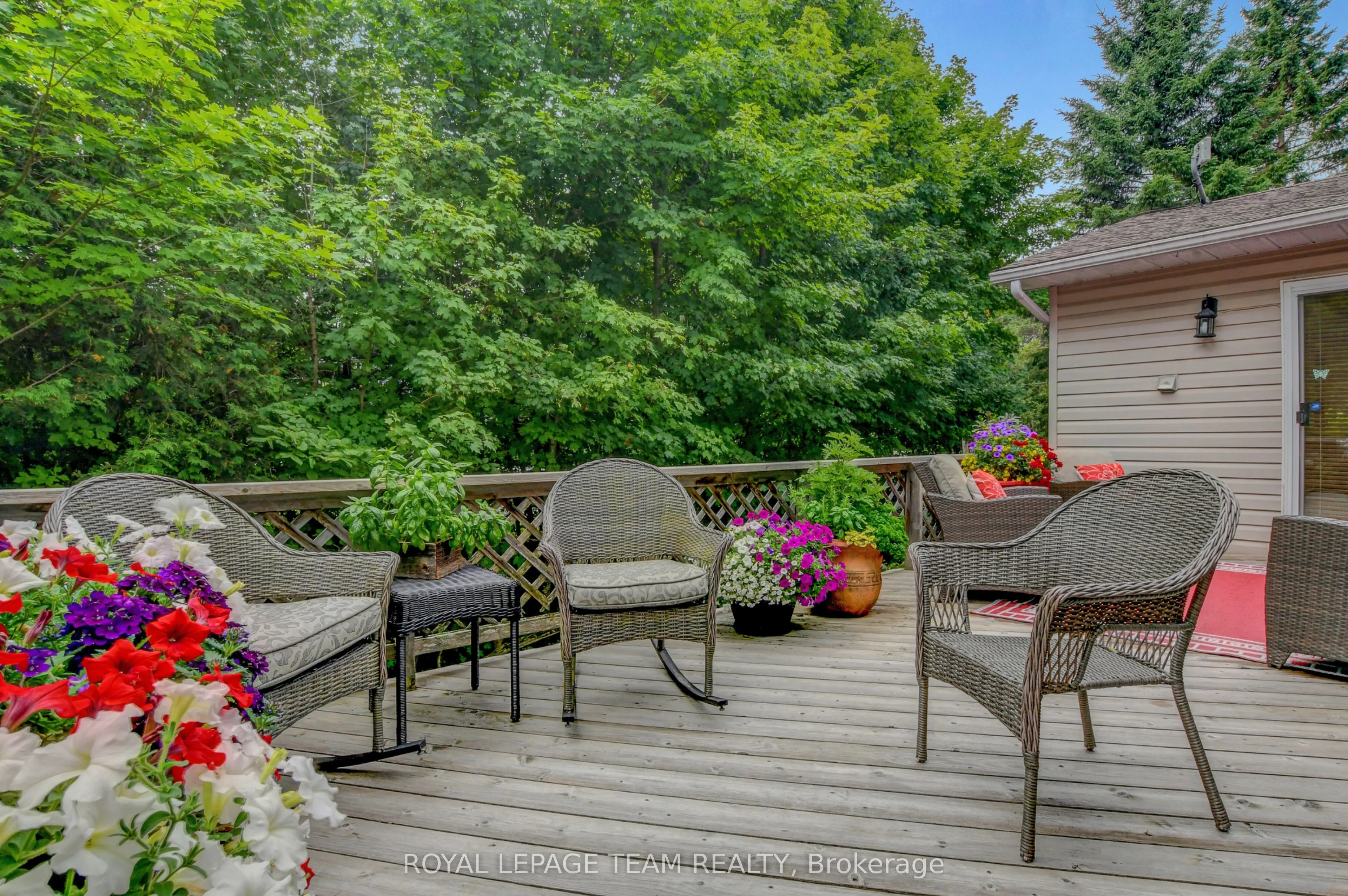 1043 County rd 44 Road E