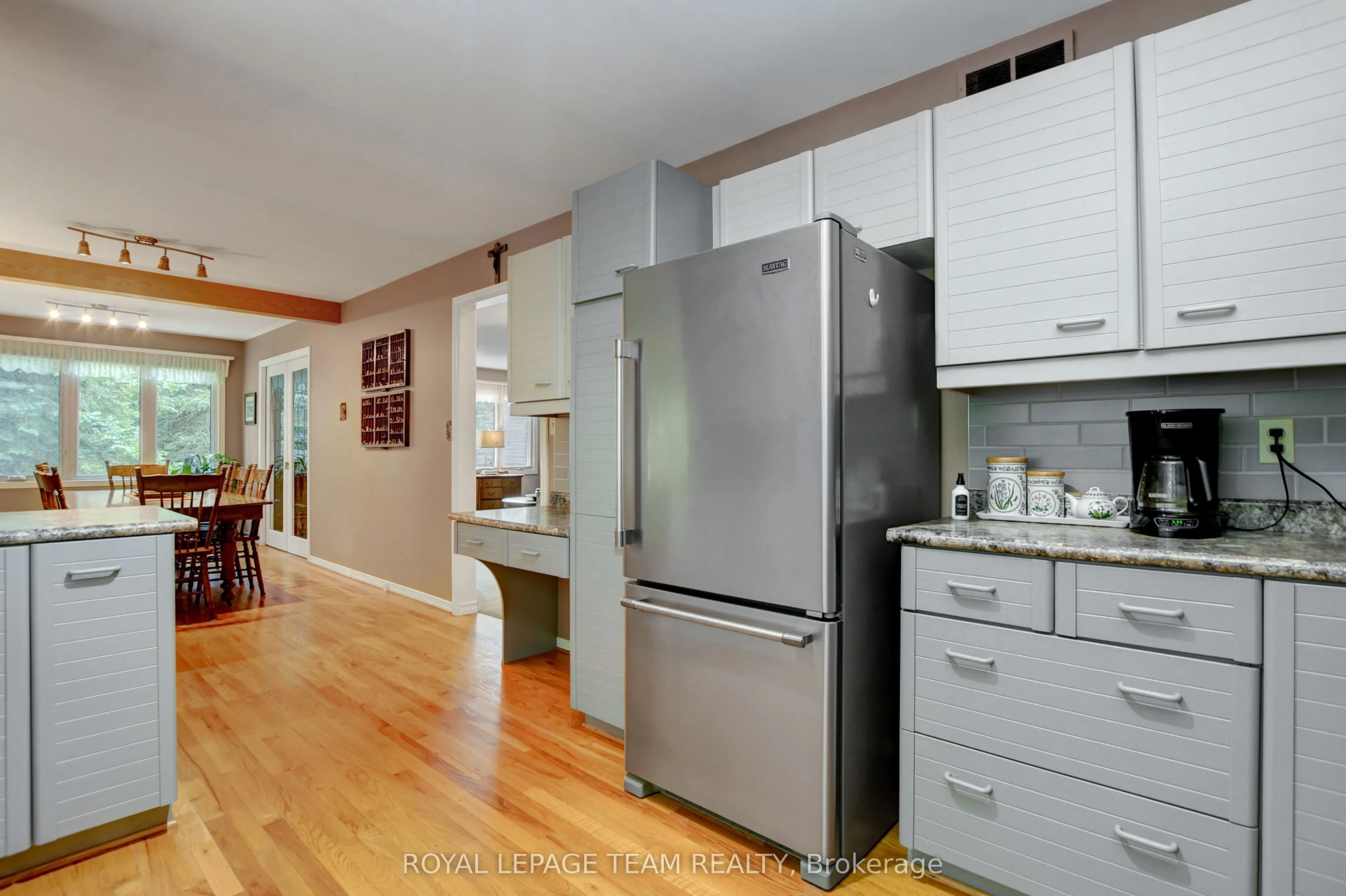 1043 County rd 44 Road E