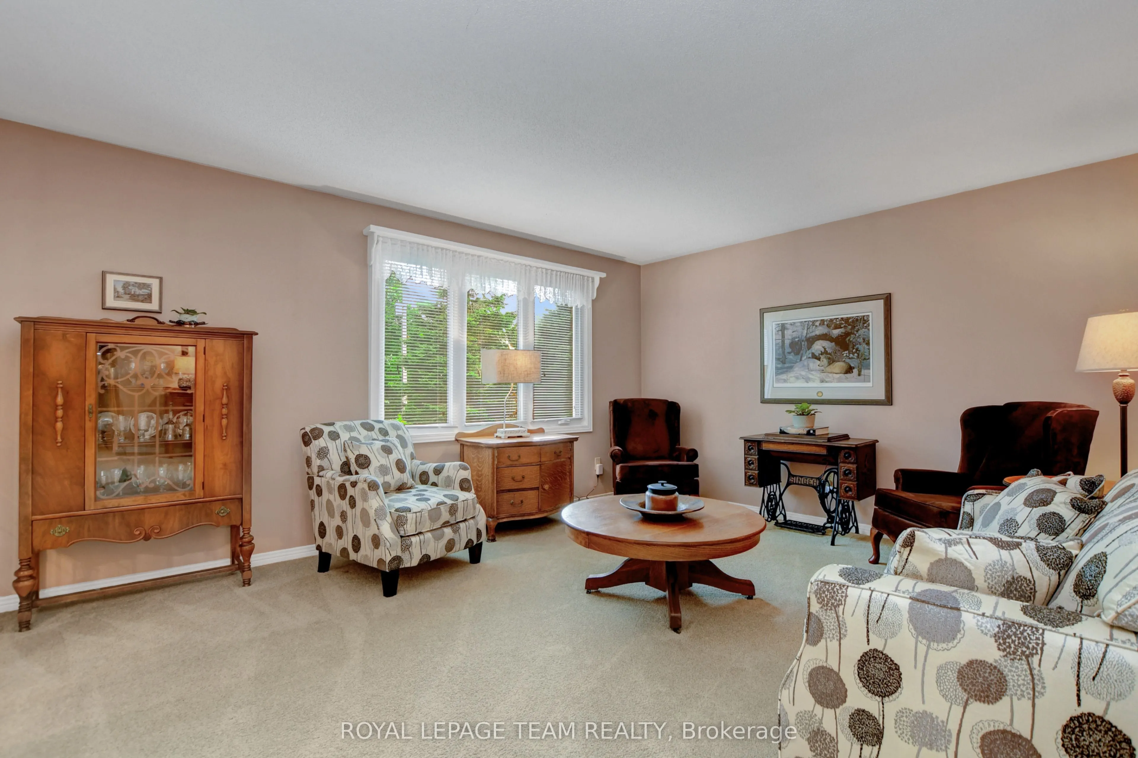1043 County rd 44 Road E