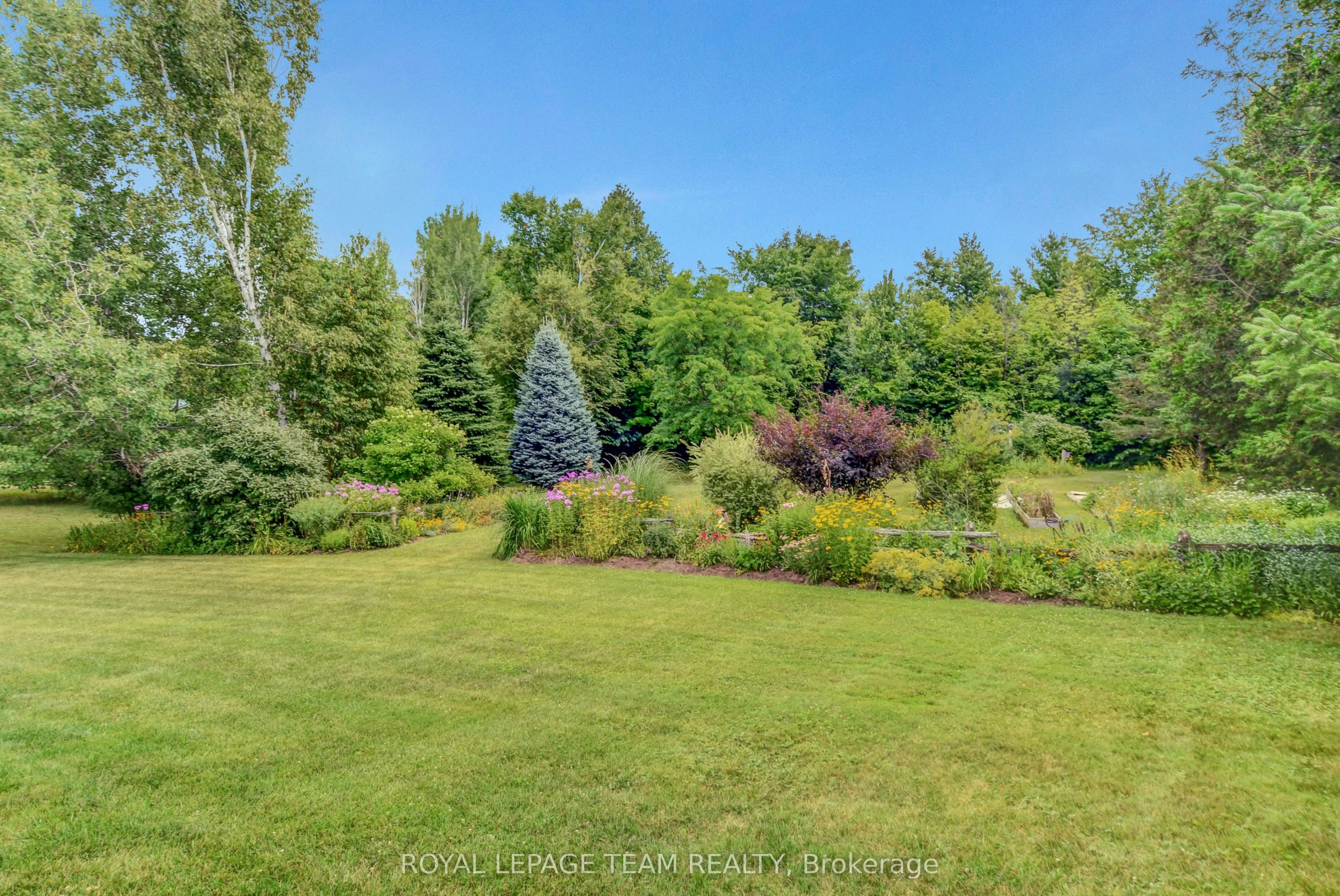 1043 County rd 44 Road E