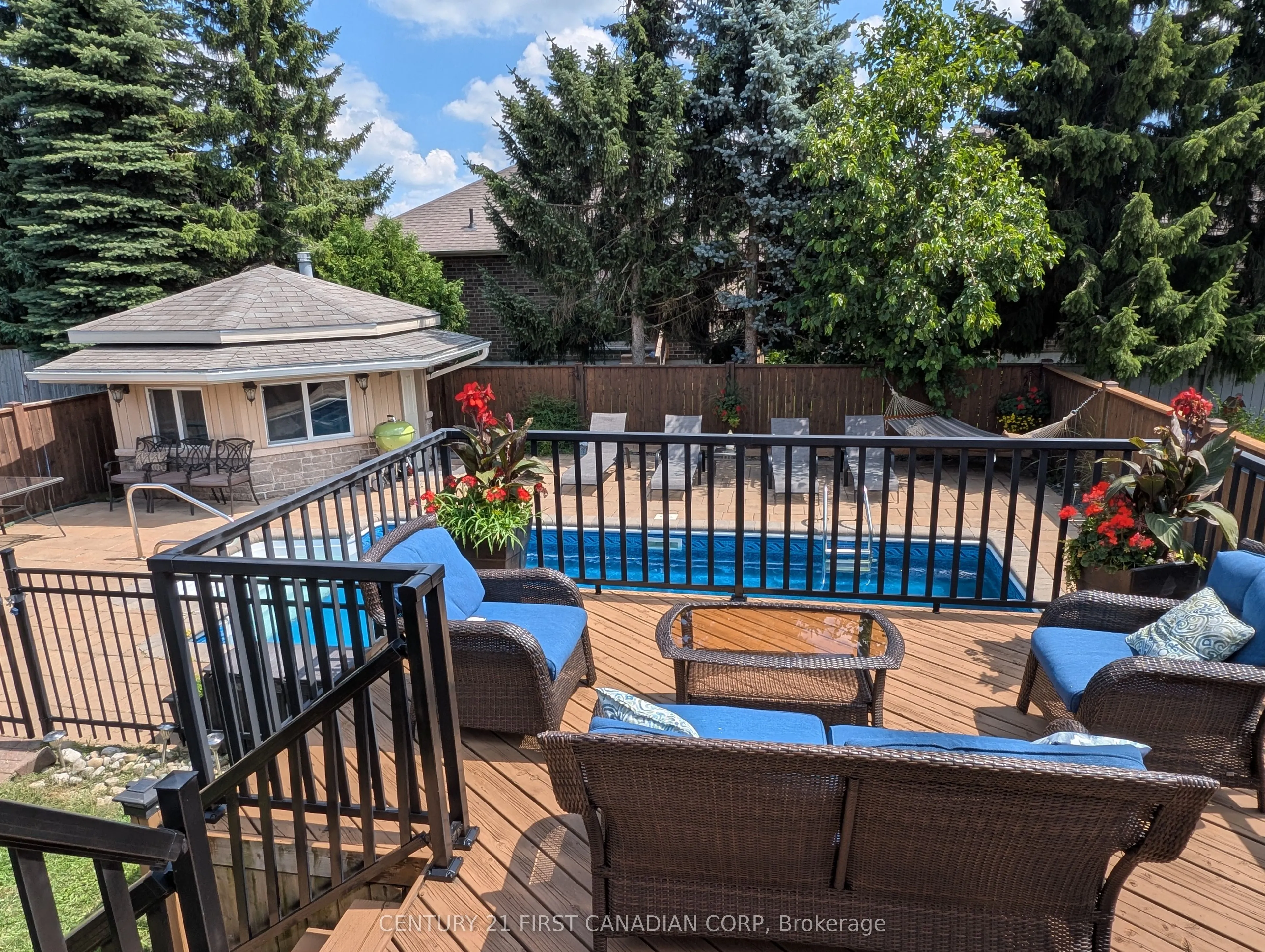 55 Queensway Drive