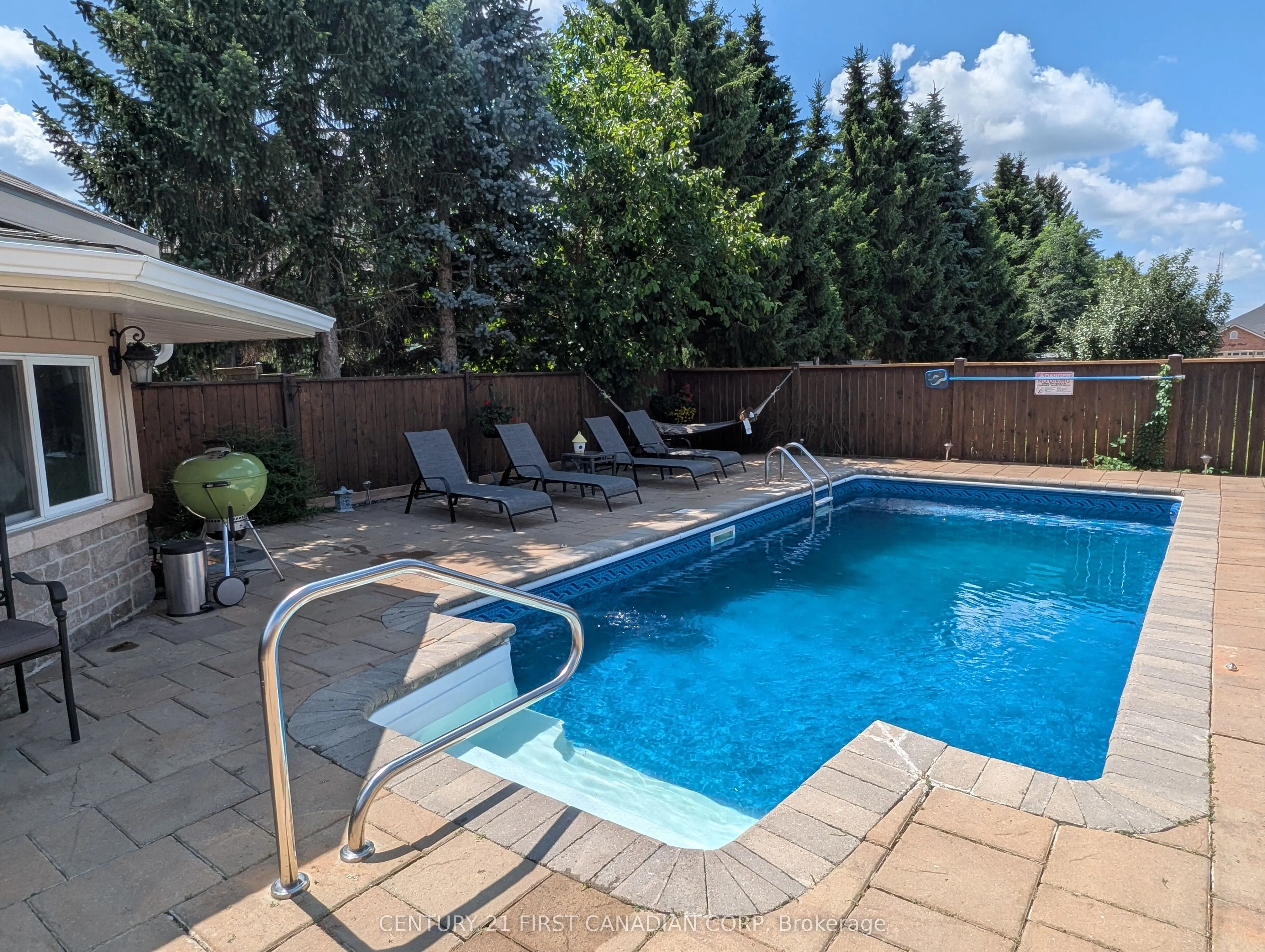 55 Queensway Drive