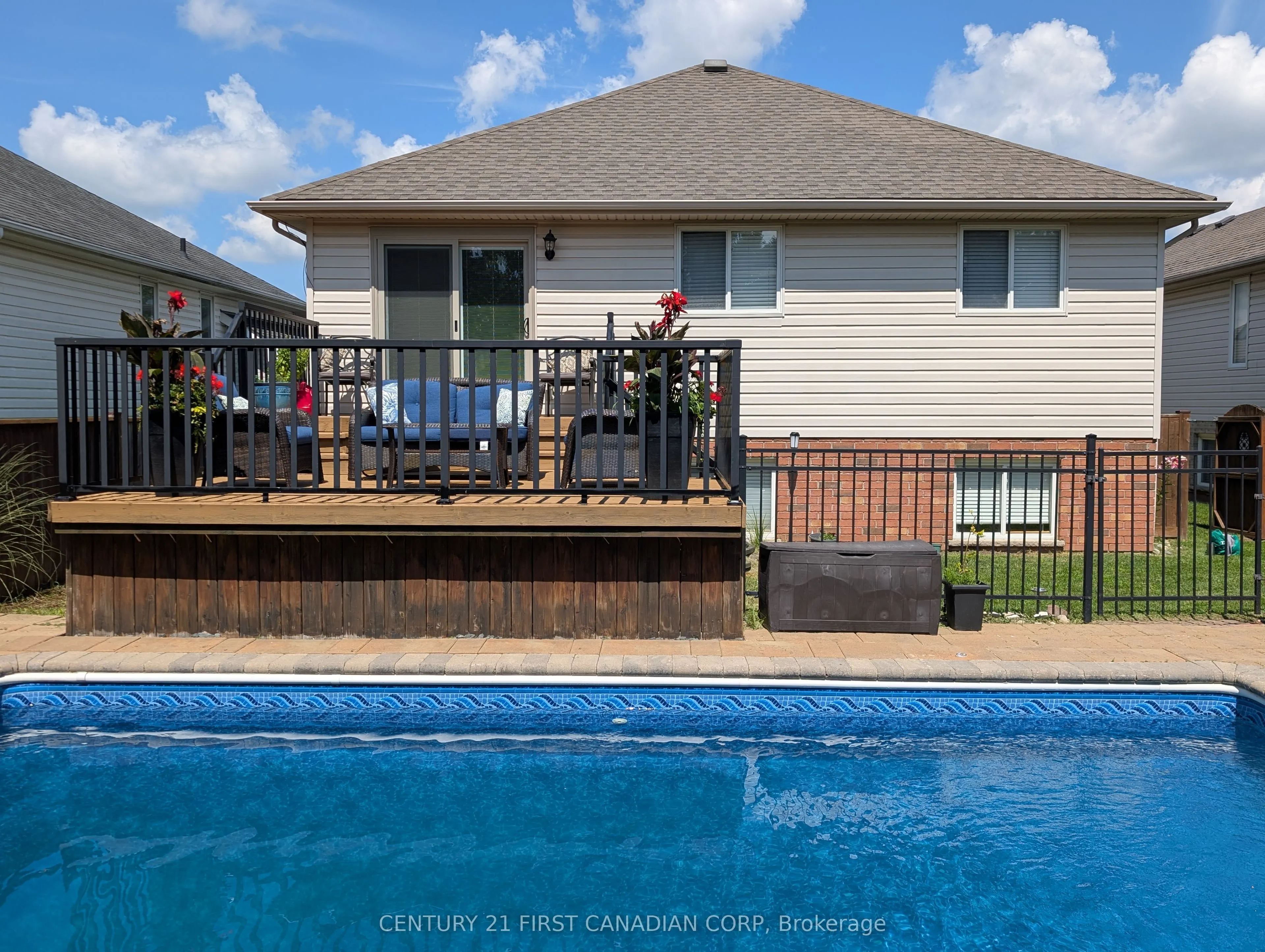 55 Queensway Drive