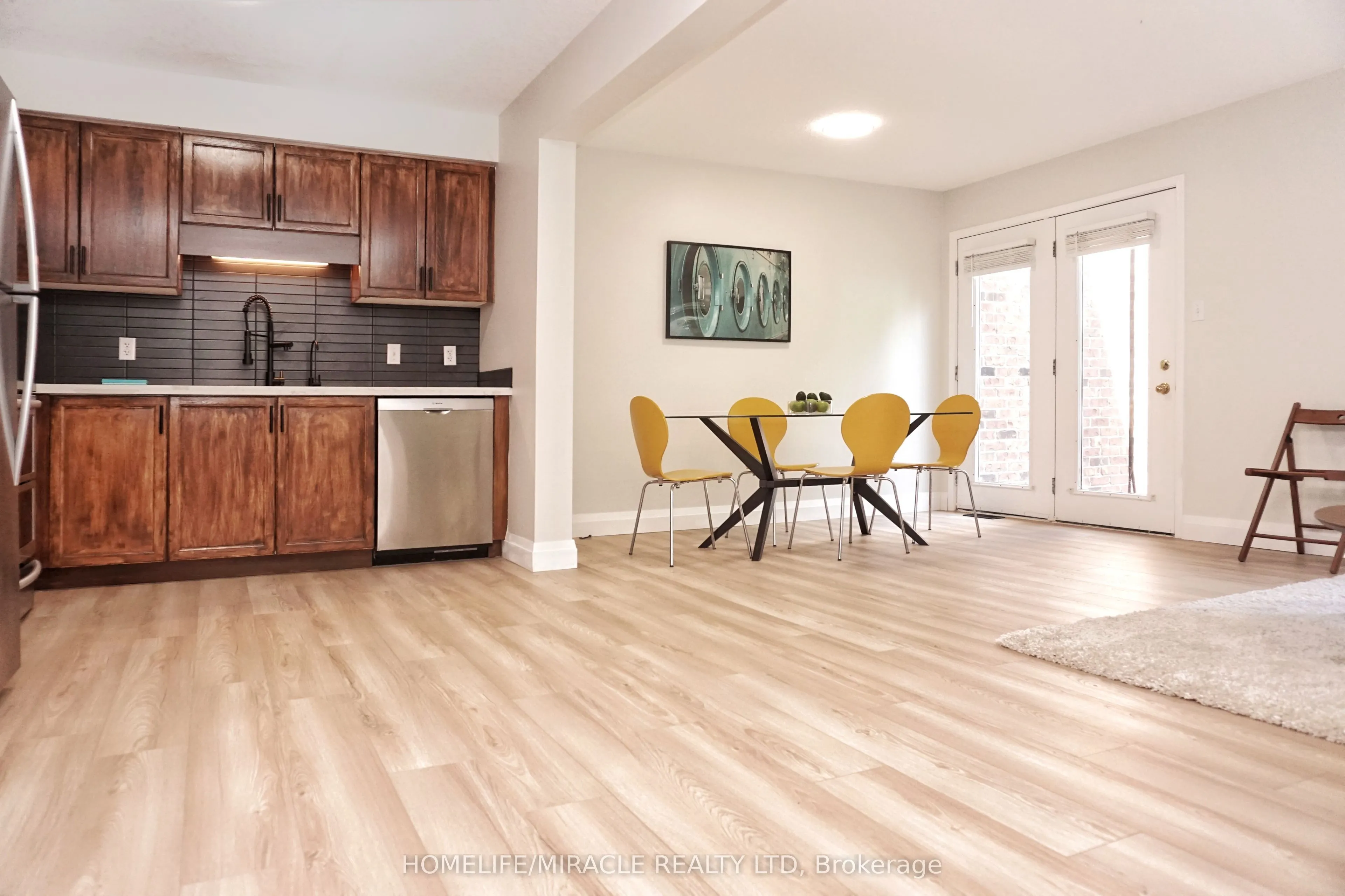470 Annapolis Court