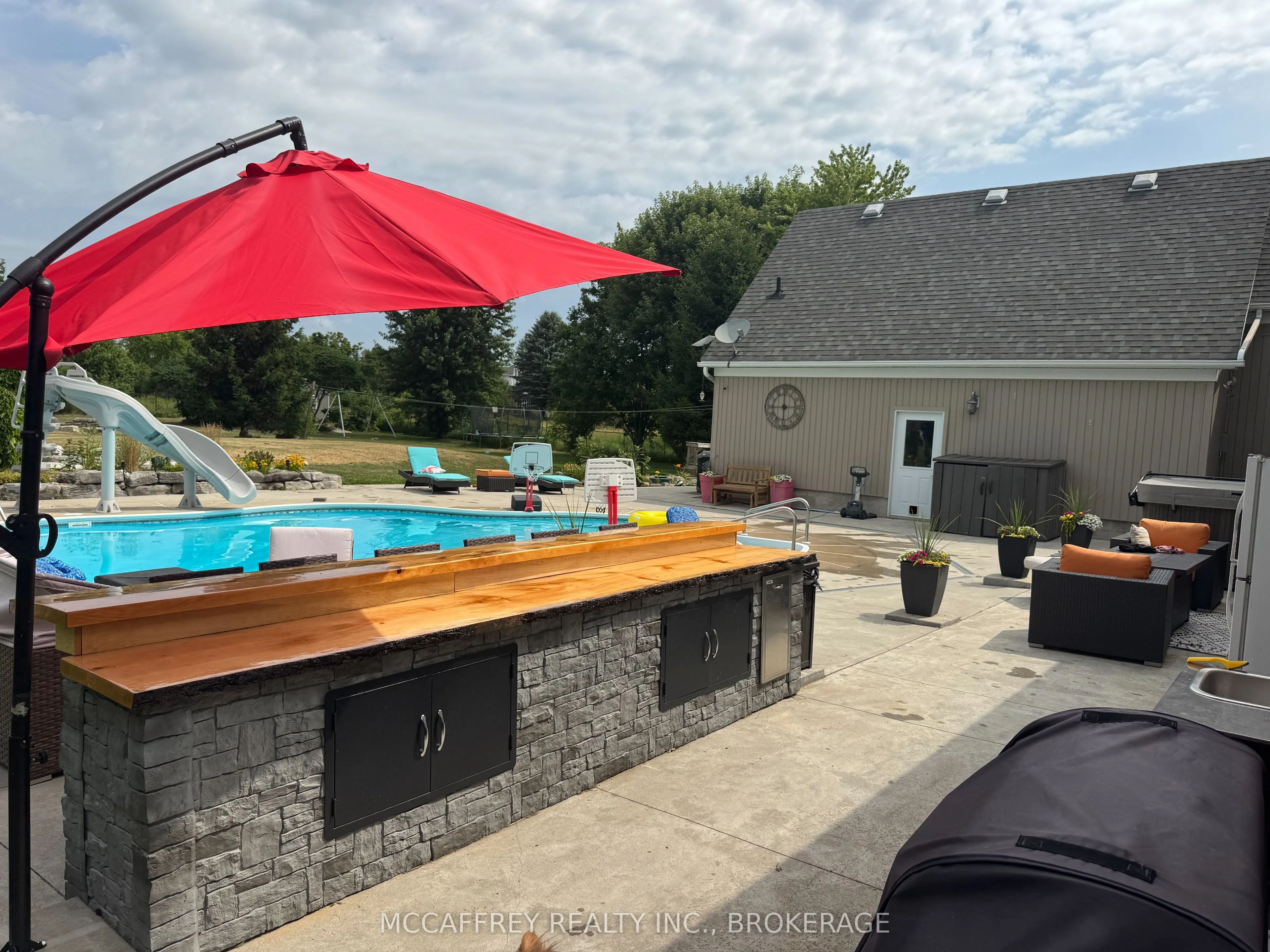 3994 HOWES Road