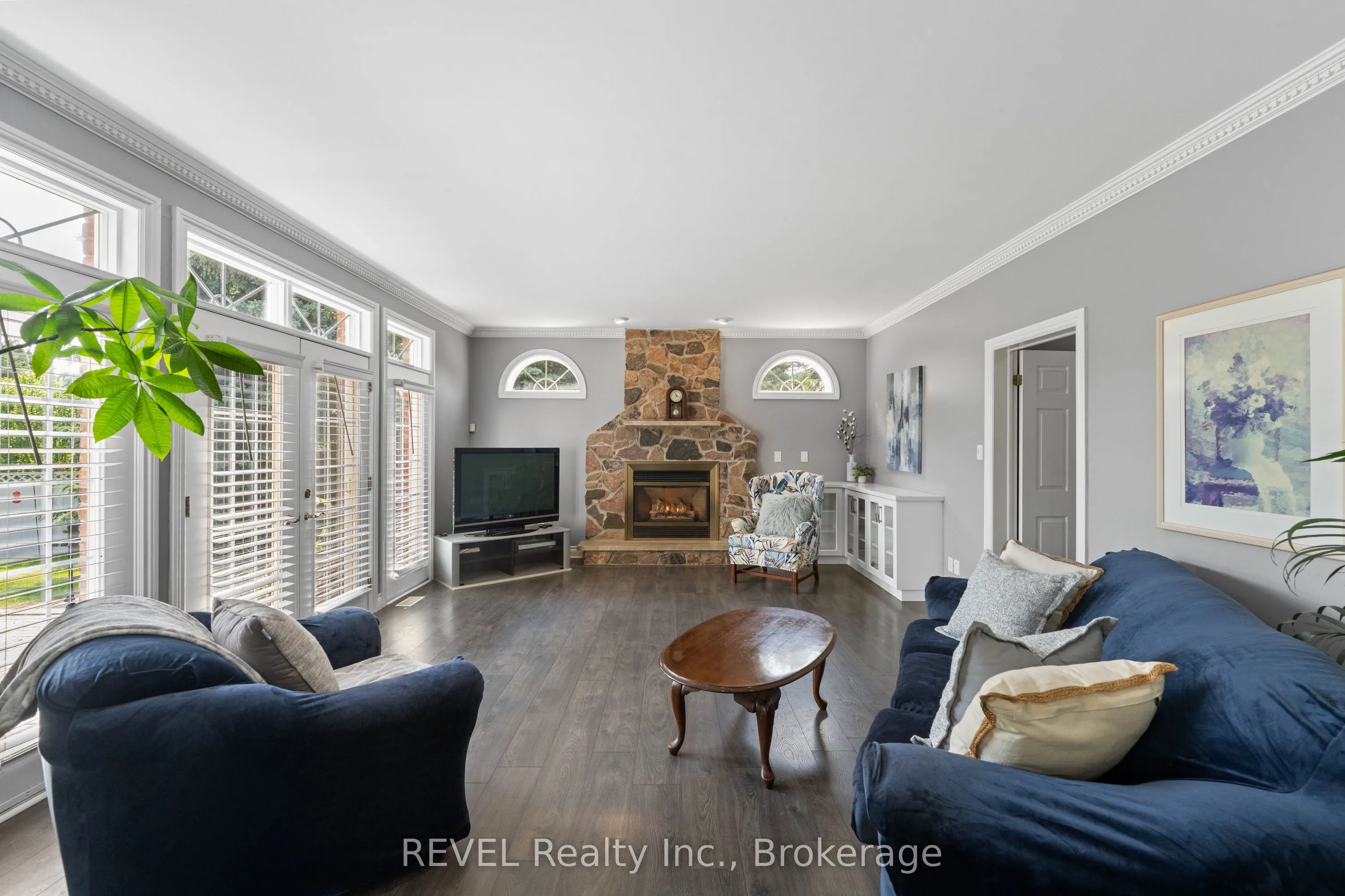 8055 Mount Carmel Boulevard